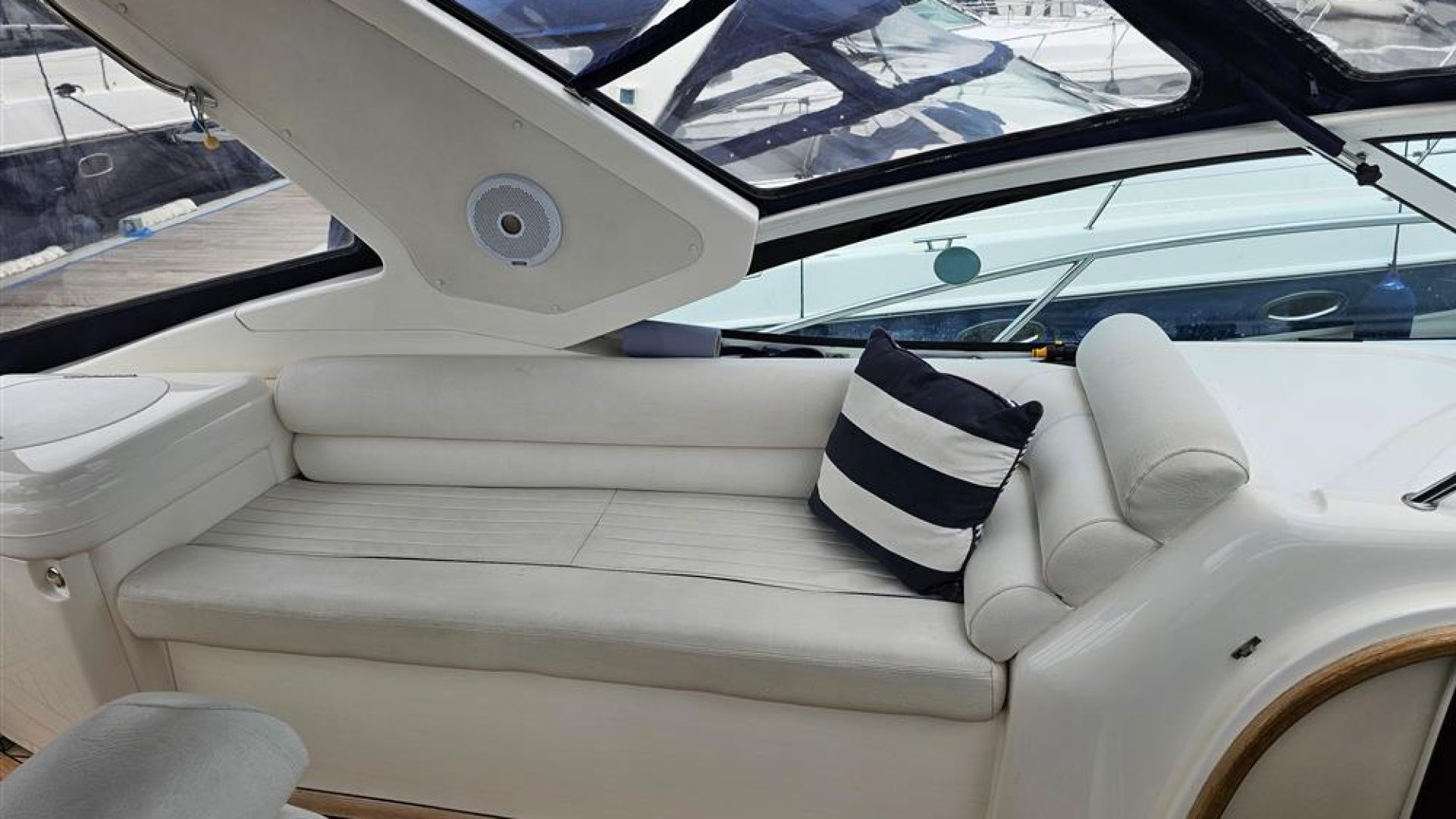Sealine S34