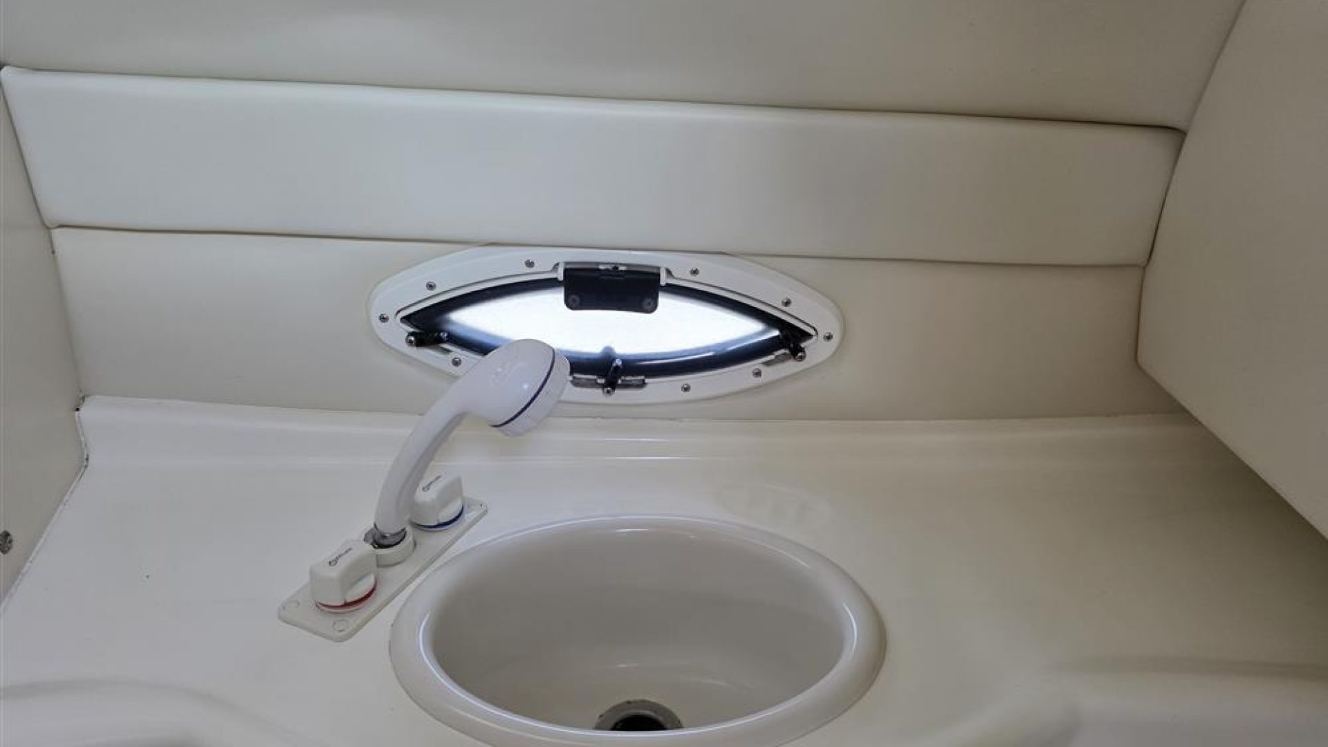 Bayliner 245