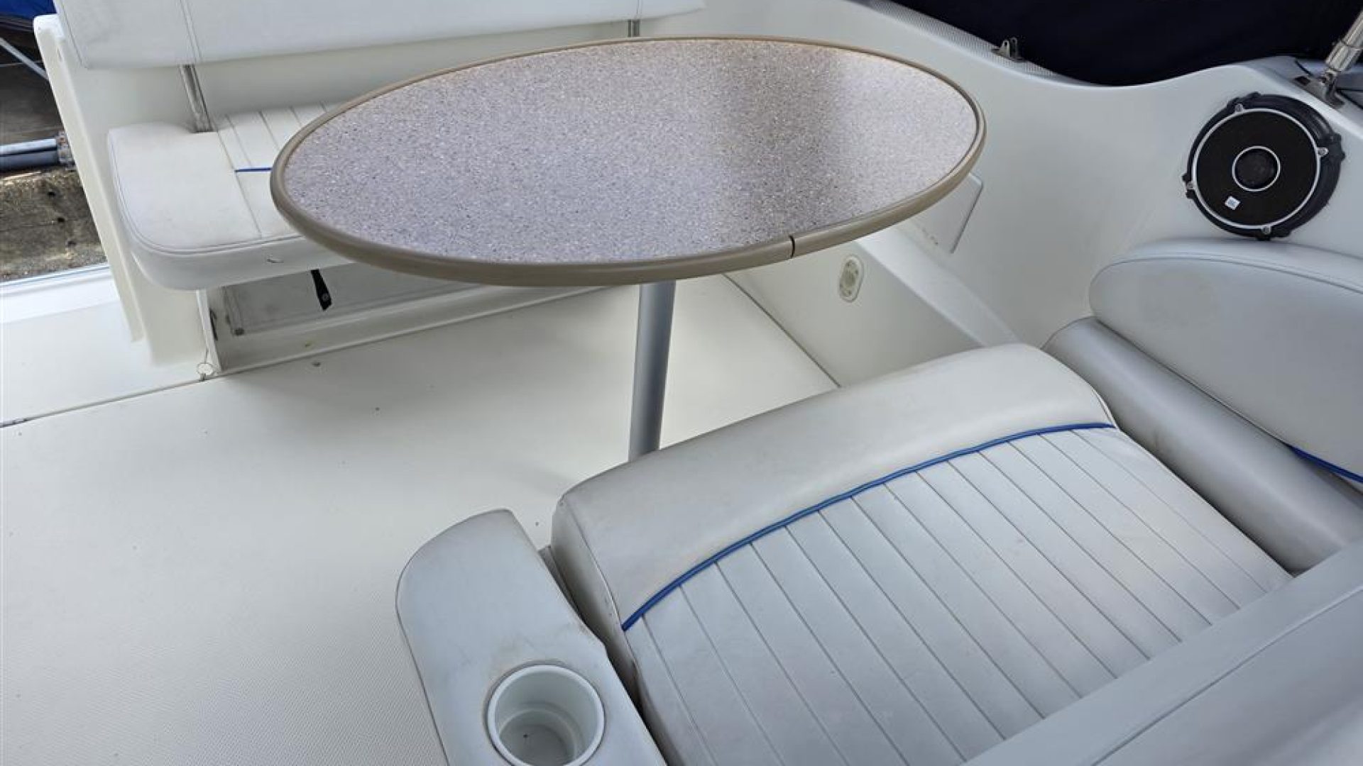 Bayliner 245