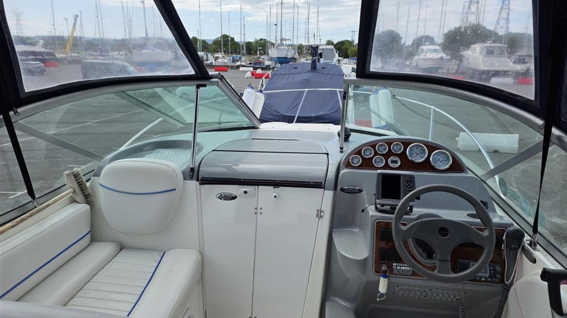 Bayliner 245