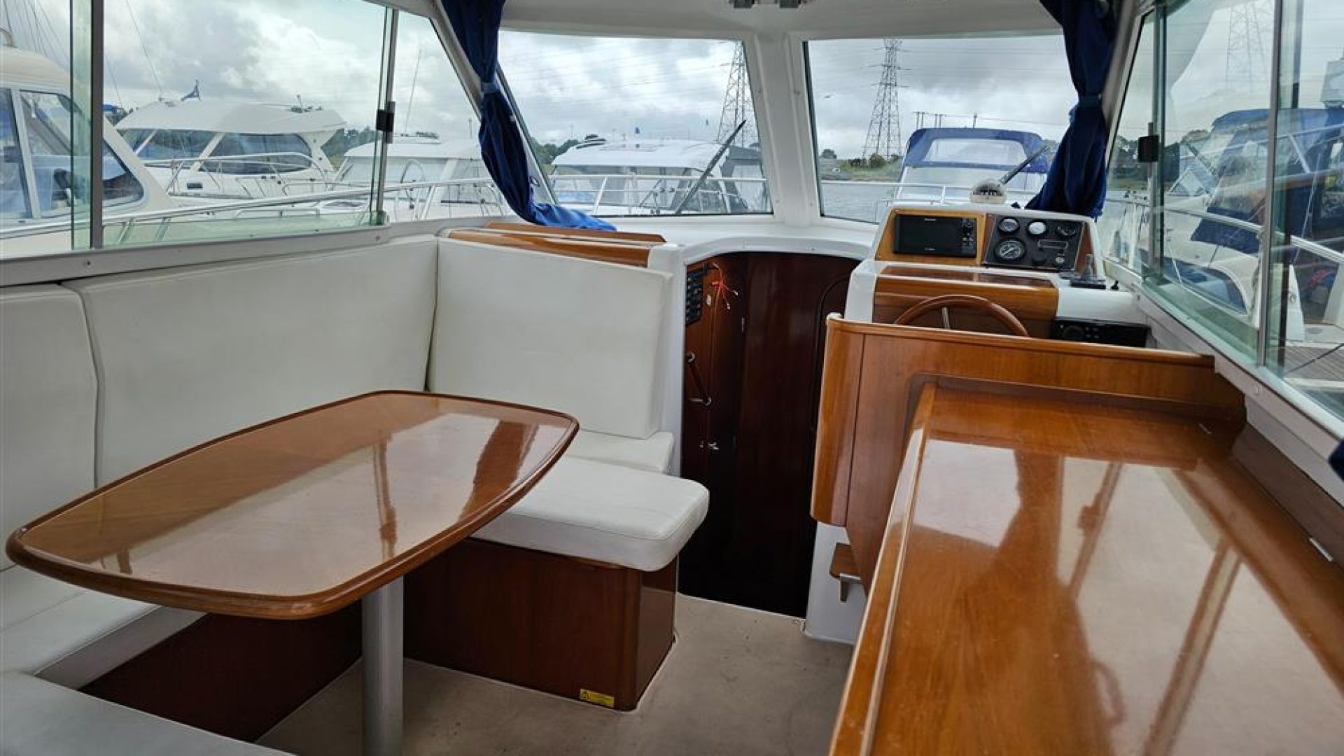Beneteau Antares 9