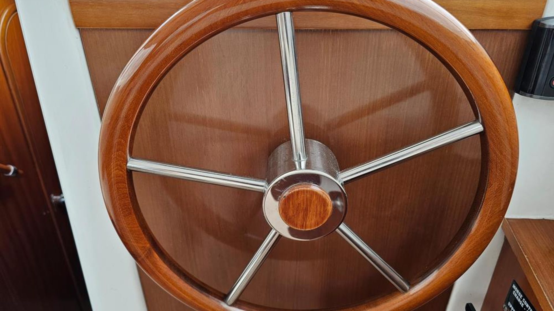 Beneteau Antares 9