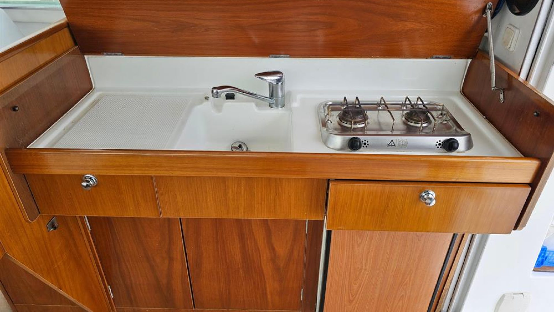 Beneteau Antares 9