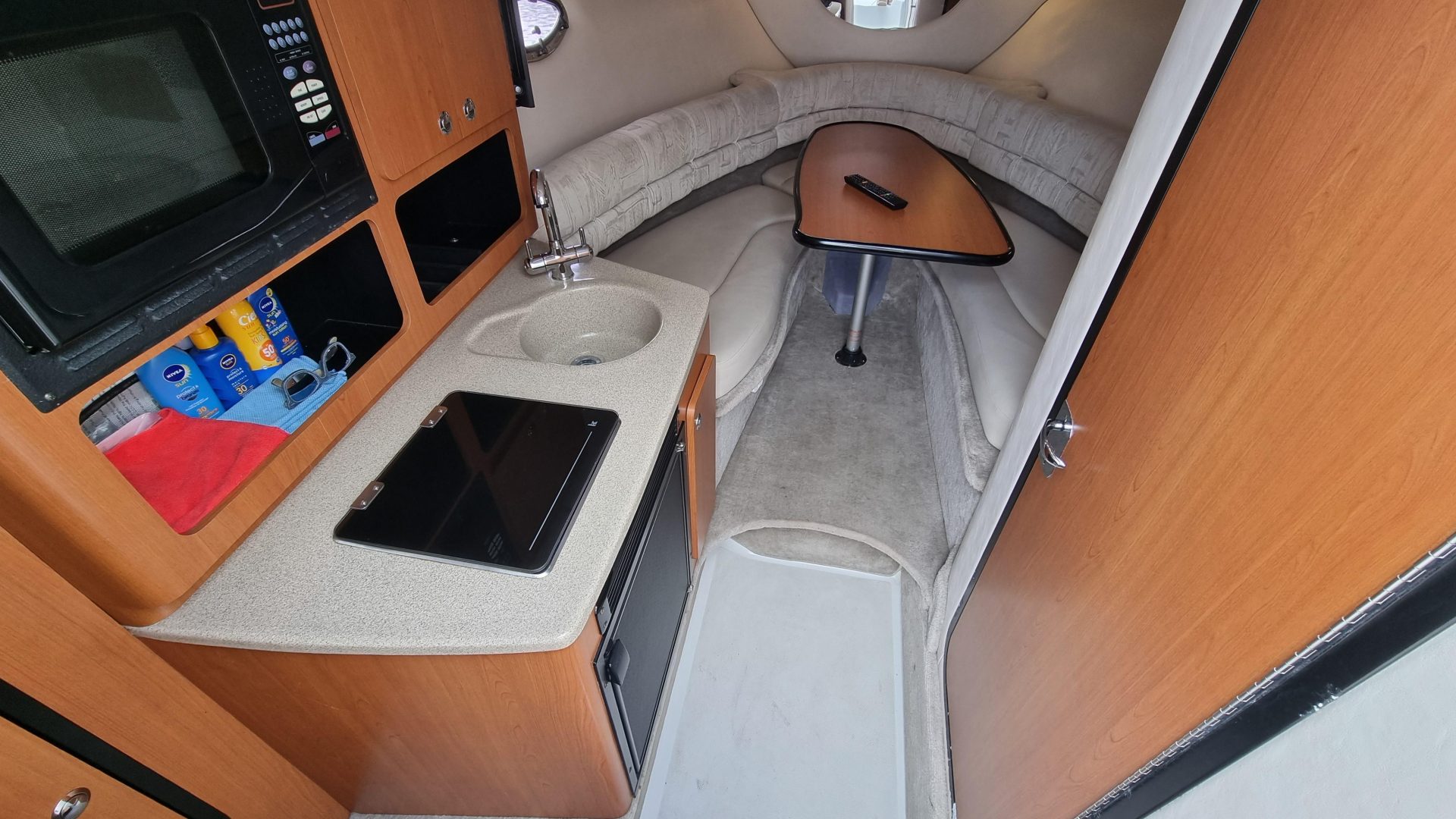 Crownline 270 CR