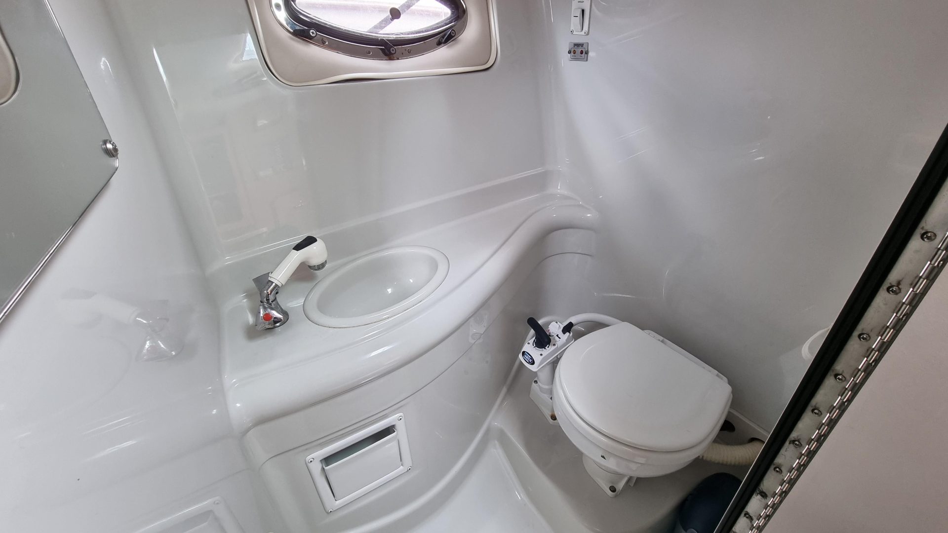 Crownline 270 CR