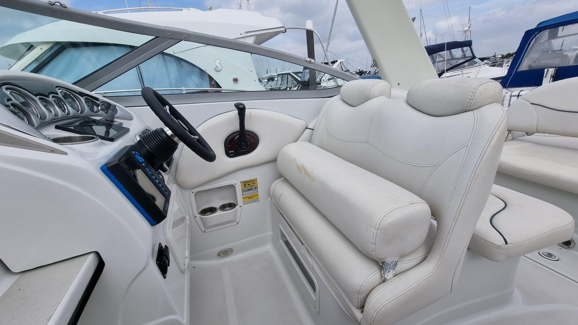 Crownline 270 CR
