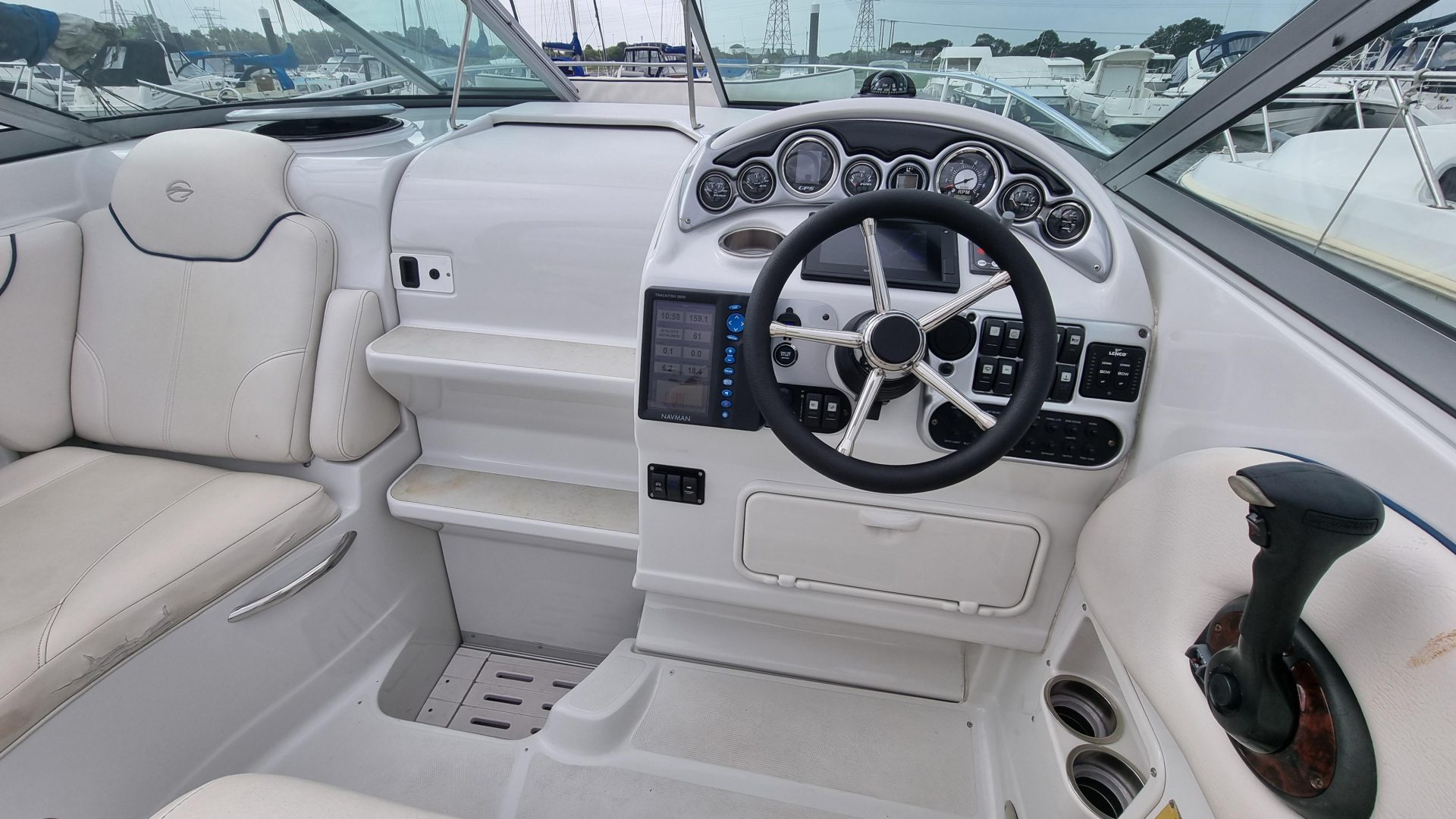 Crownline 270 CR
