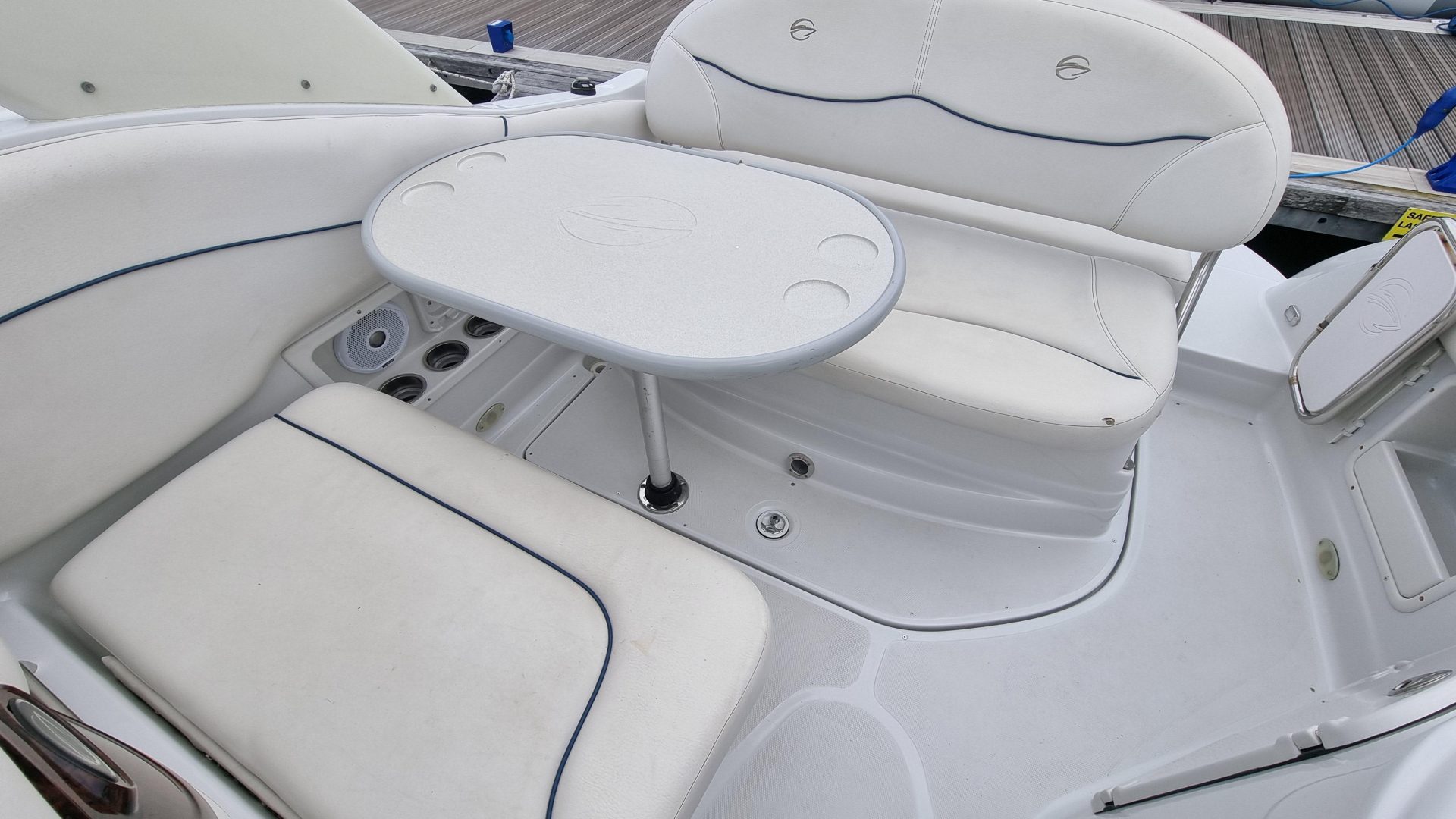 Crownline 270 CR