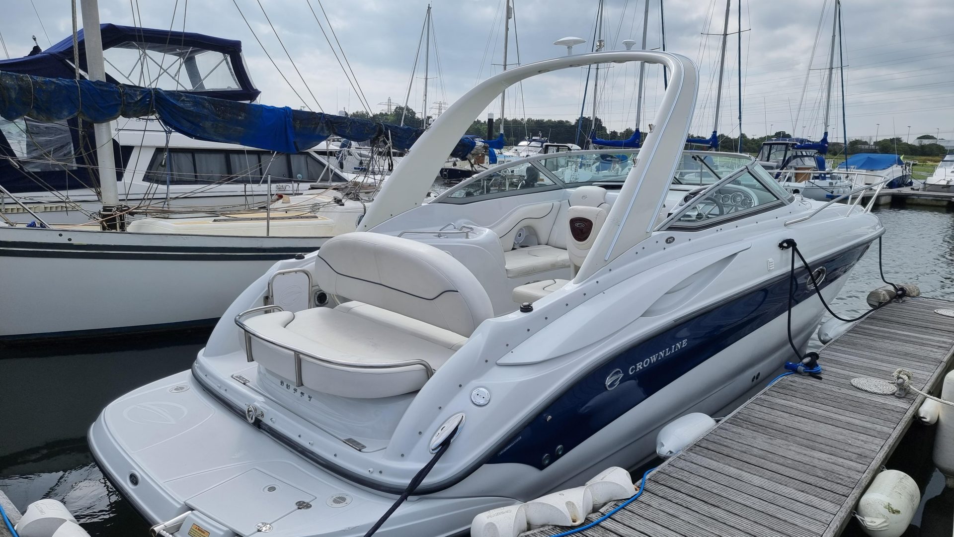 Crownline 270 CR