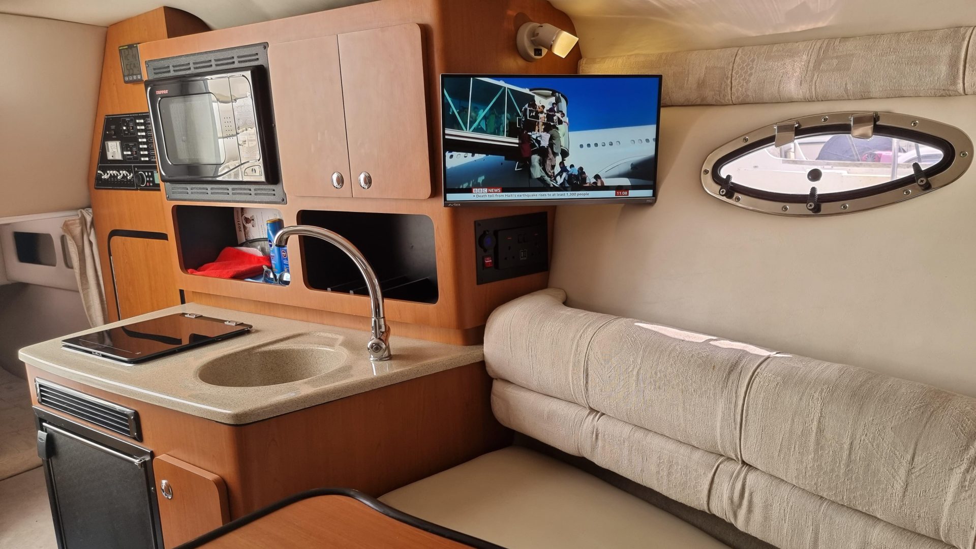 Crownline 270 CR