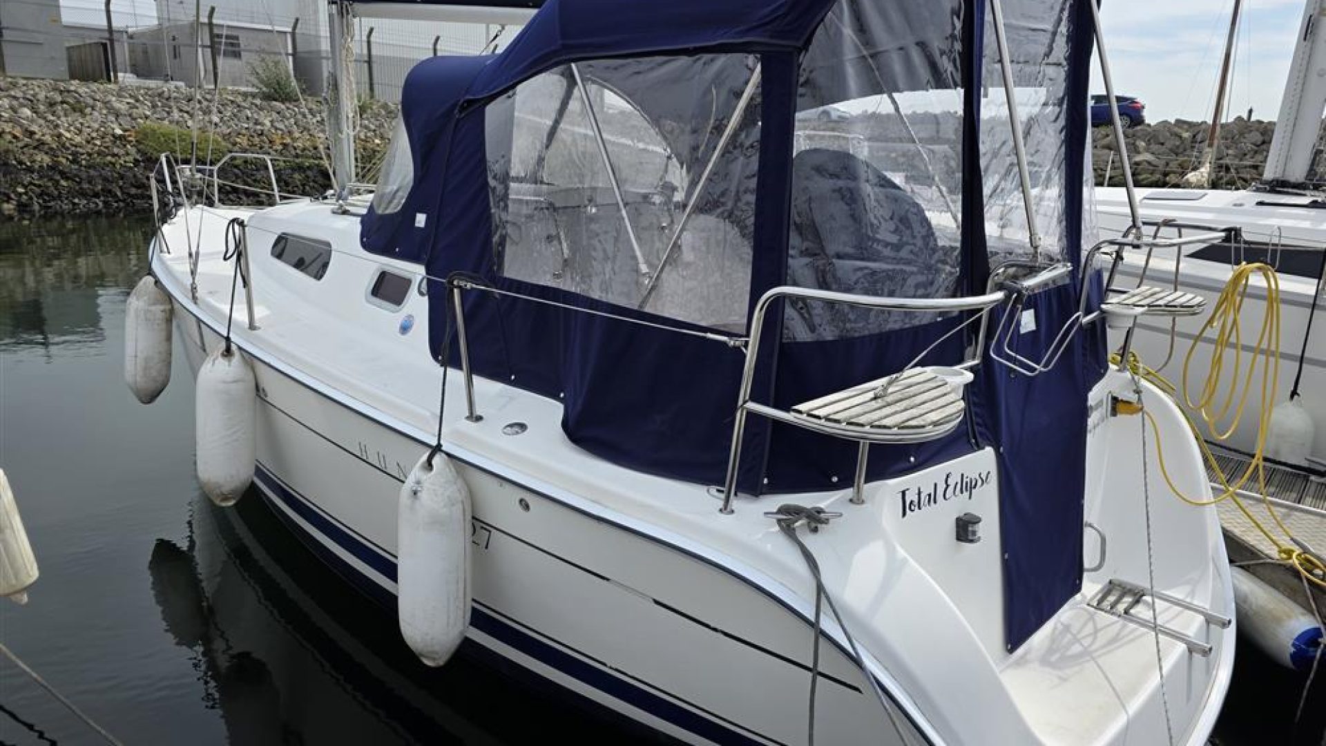 Hunter Legend 27