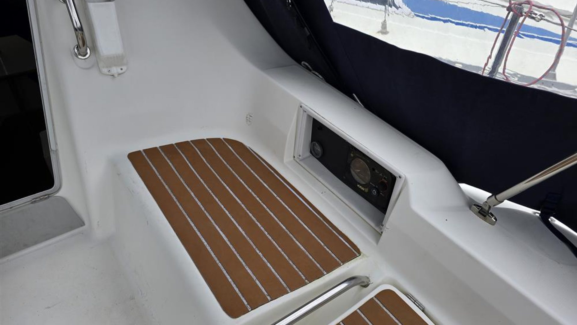 Hunter Legend 27