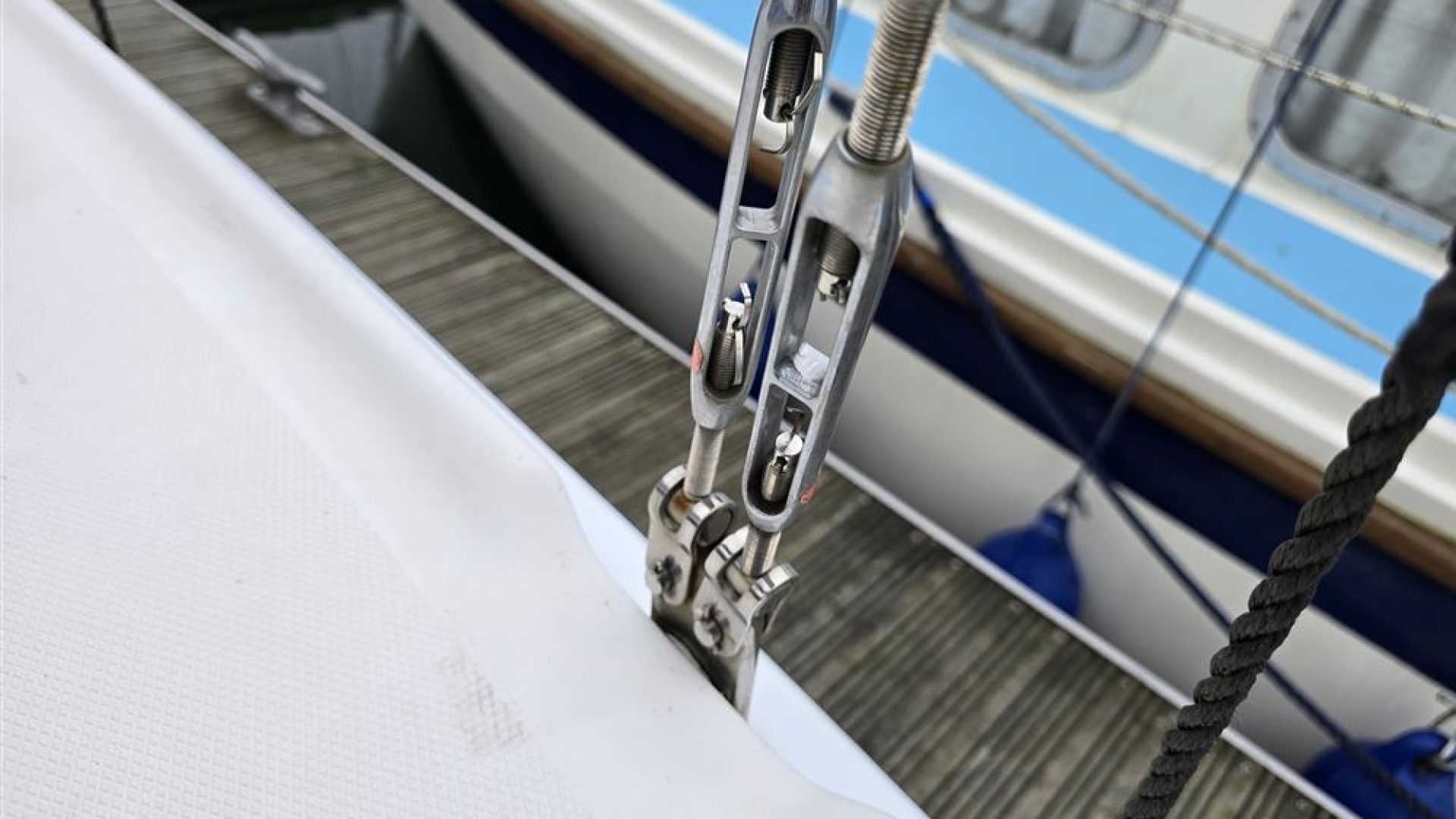 Hunter Legend 27