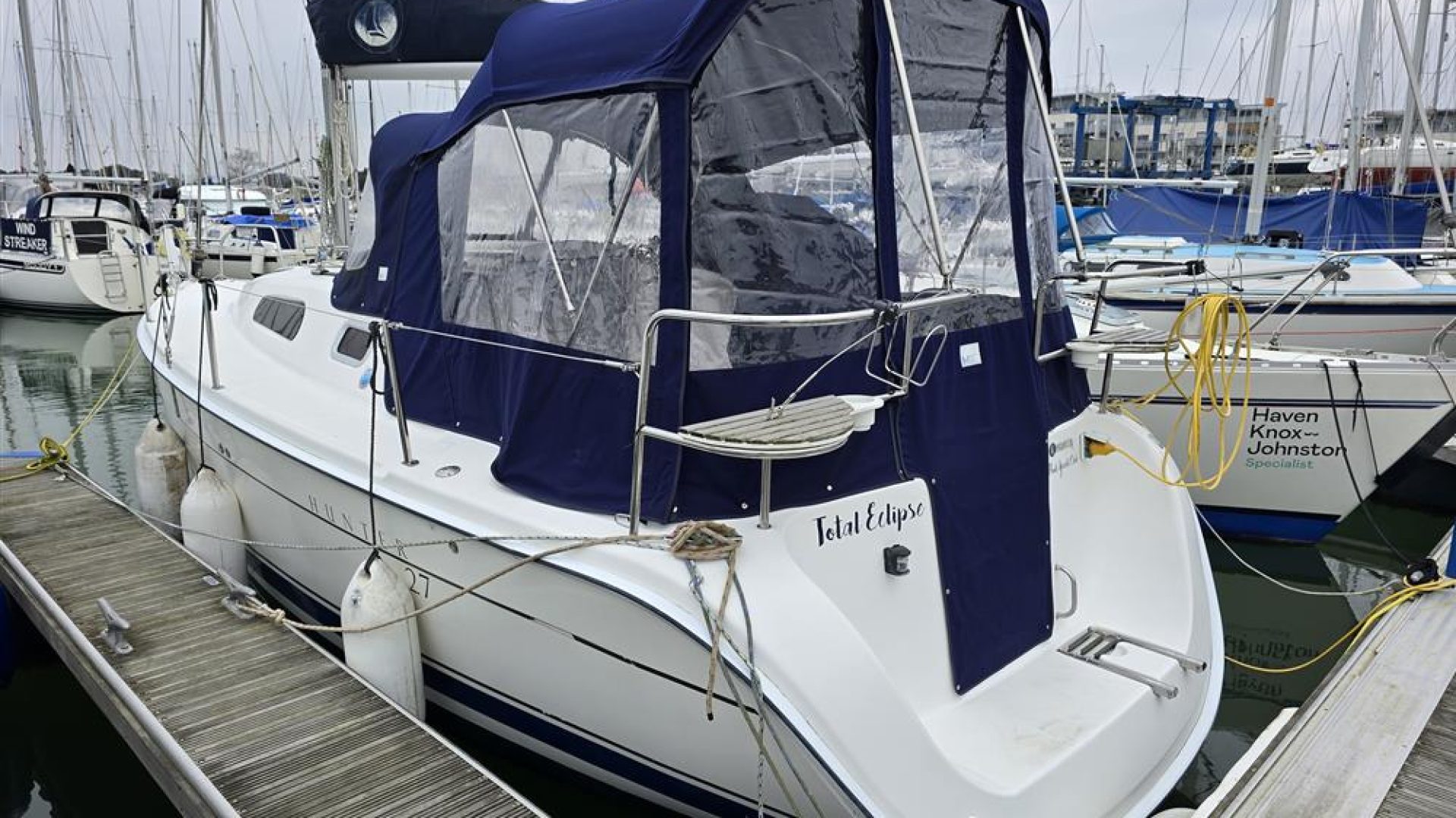 Hunter Legend 27