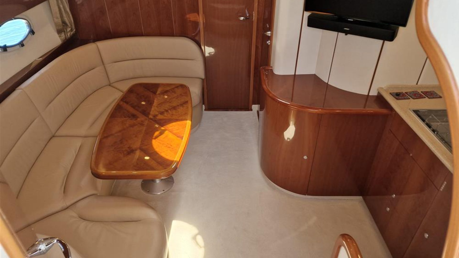 Princess V42