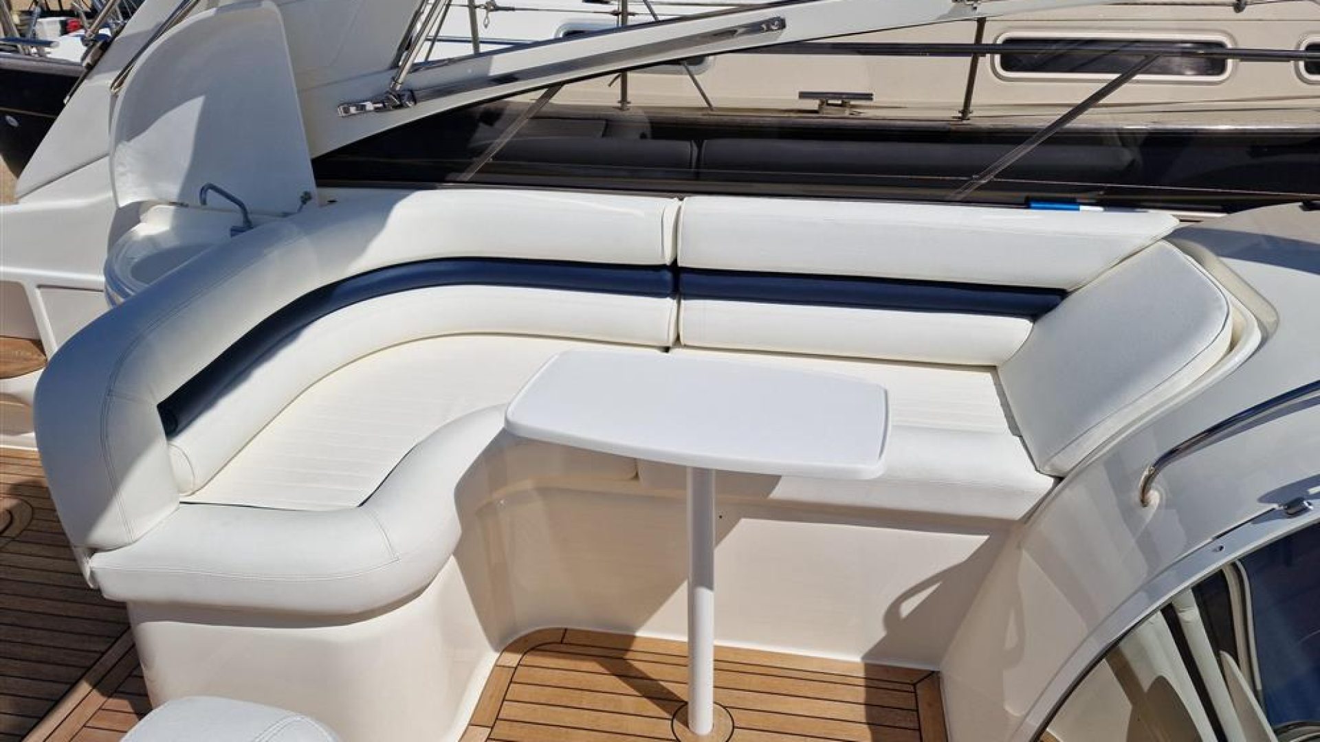 Princess V42