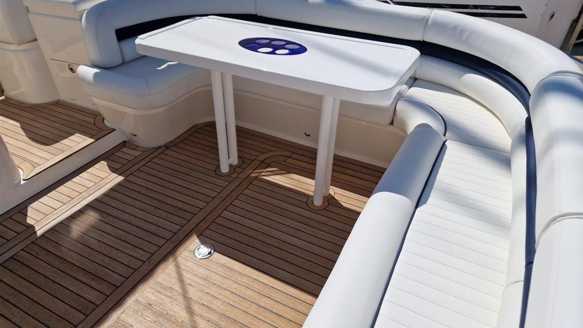 Princess V42