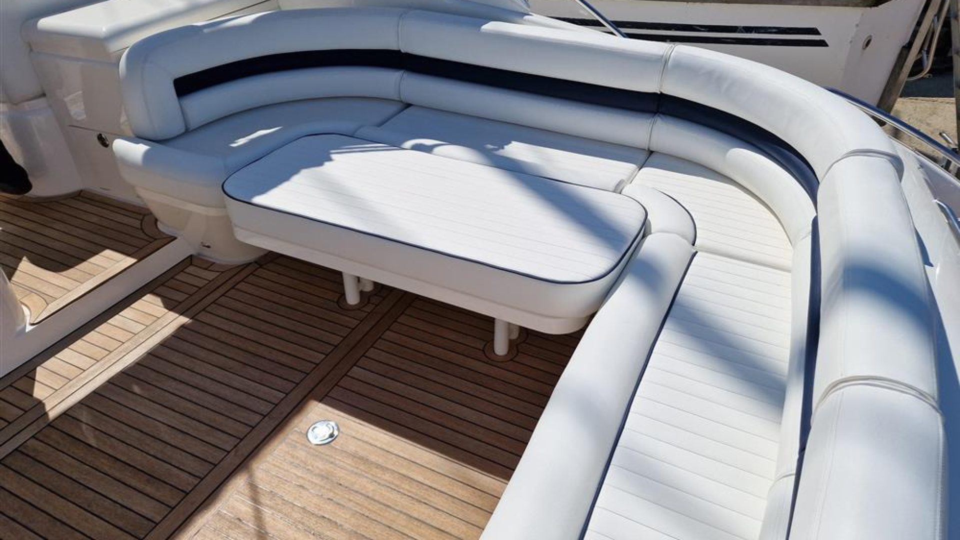 Princess V42