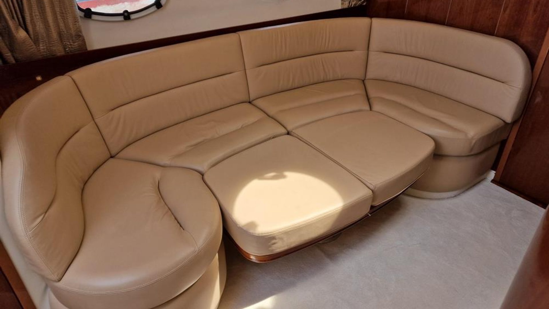 Princess V42