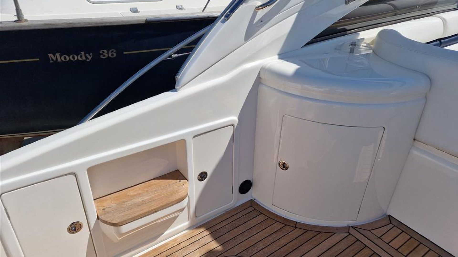 Princess V42