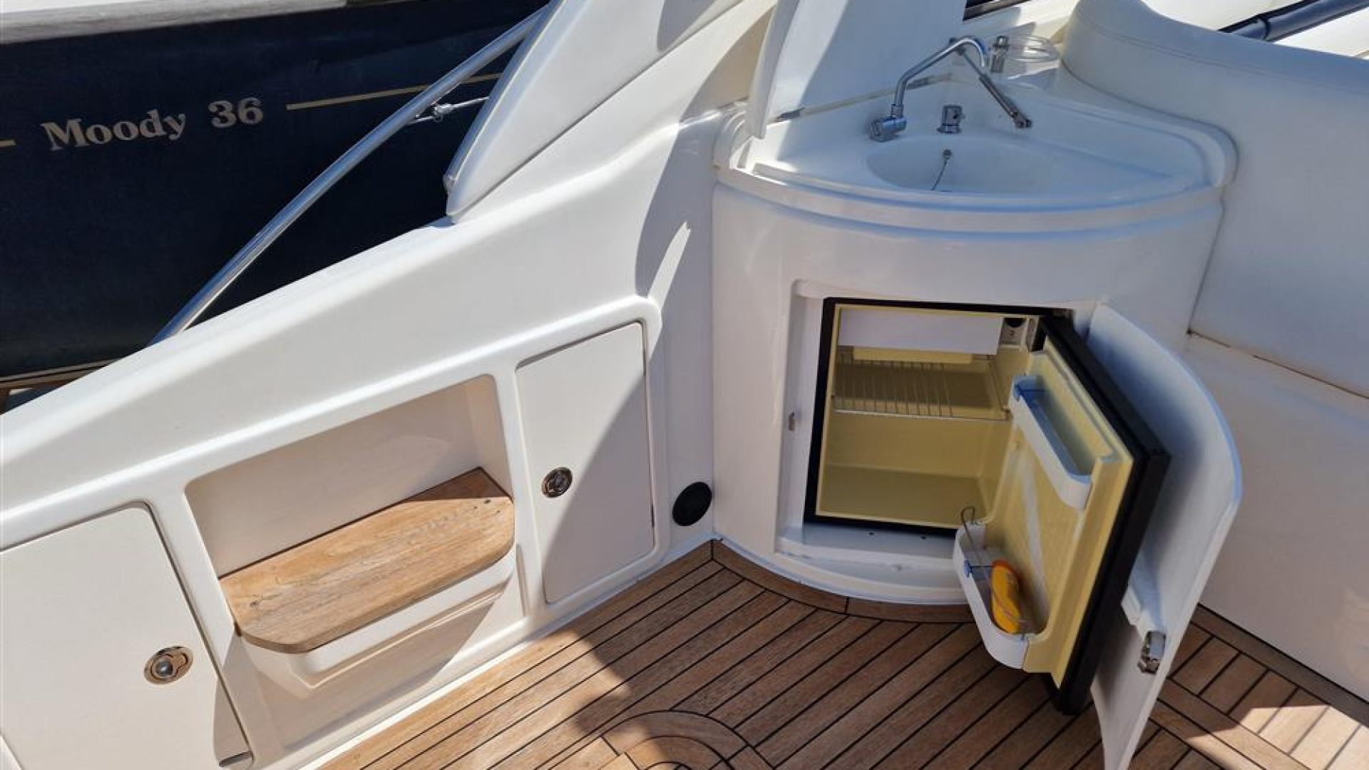 Princess V42