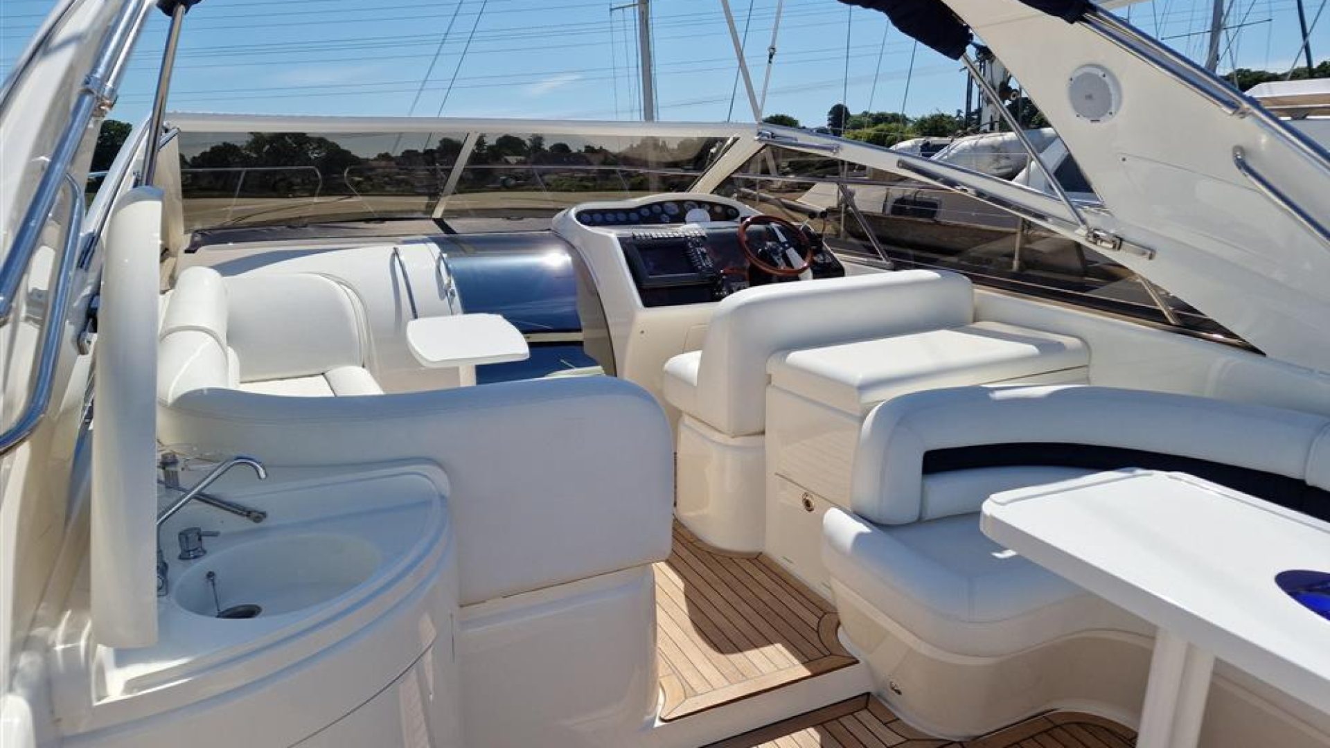 Princess V42