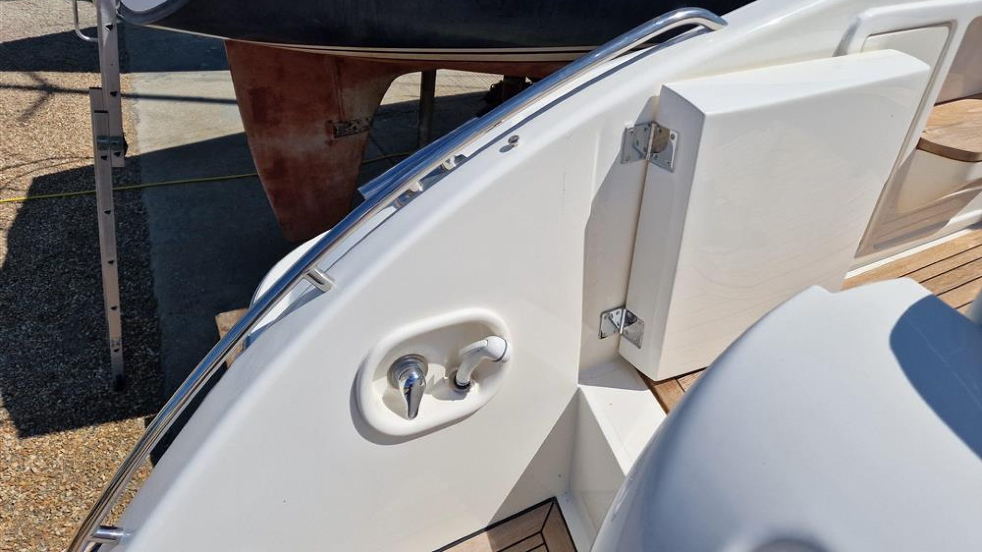 Princess V42