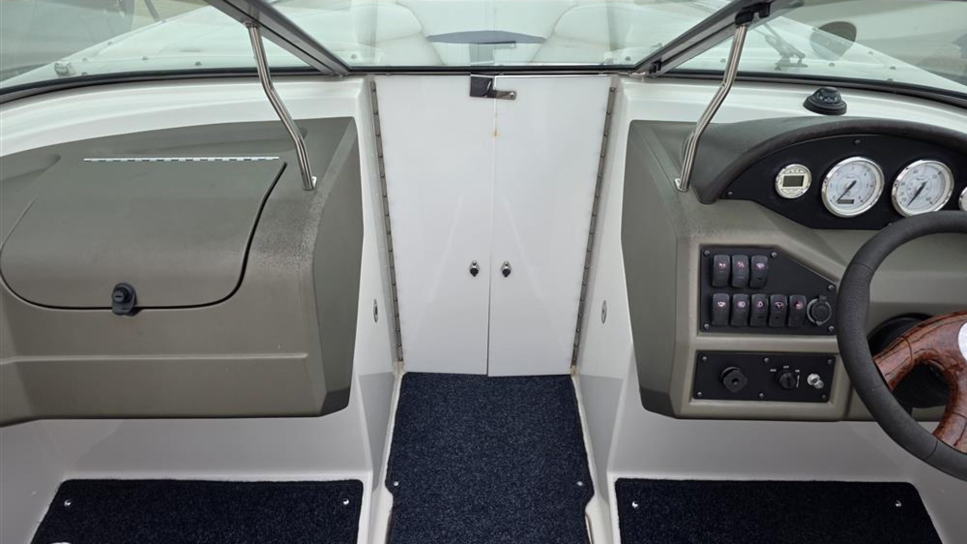 Regal 2200