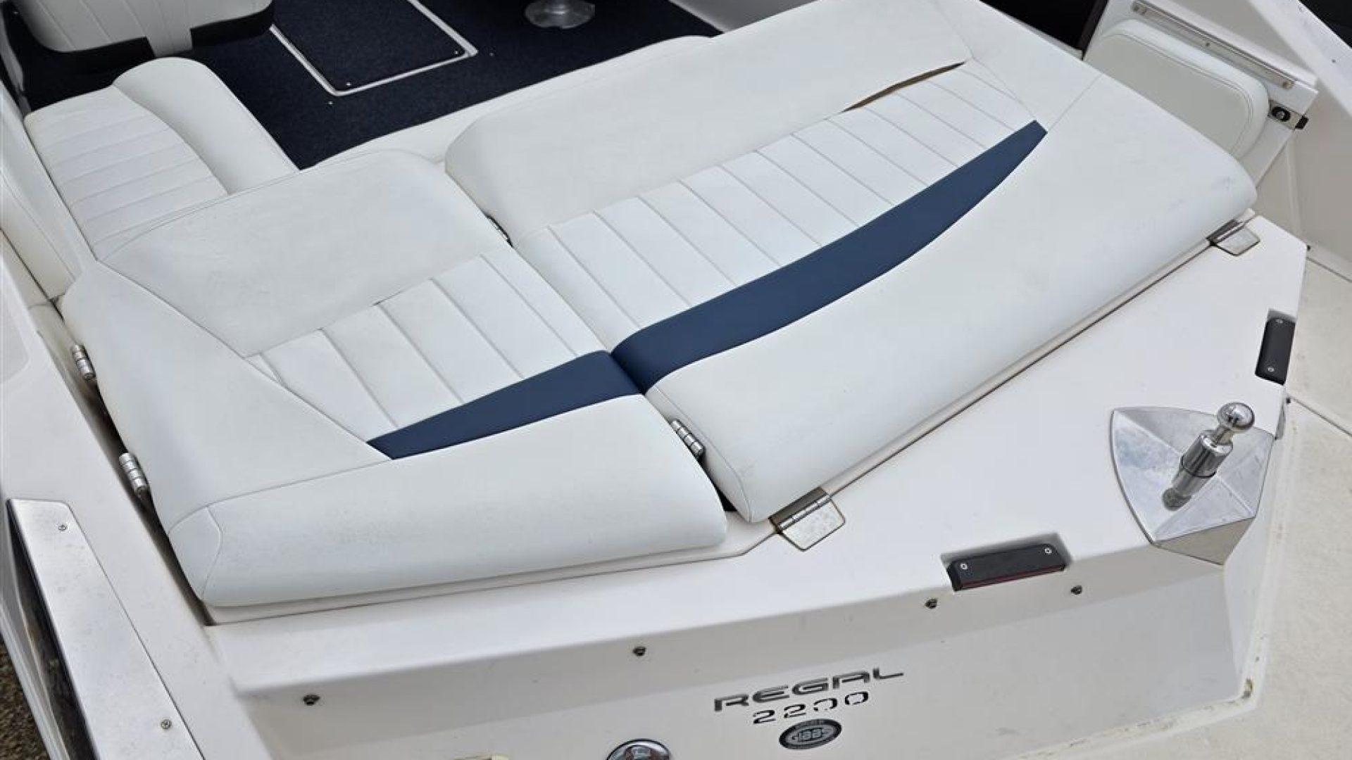 Regal 2200