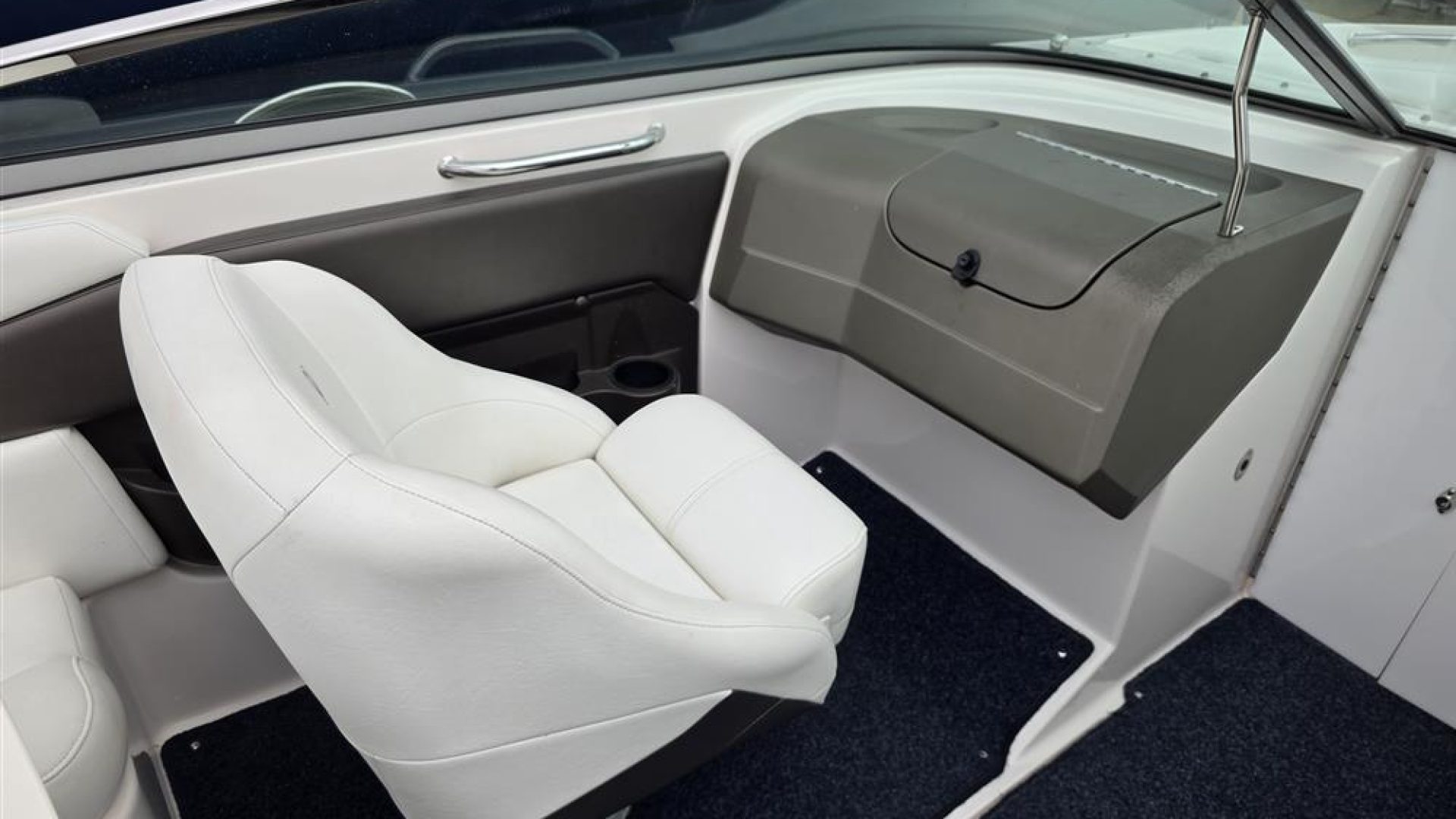 Regal 2200