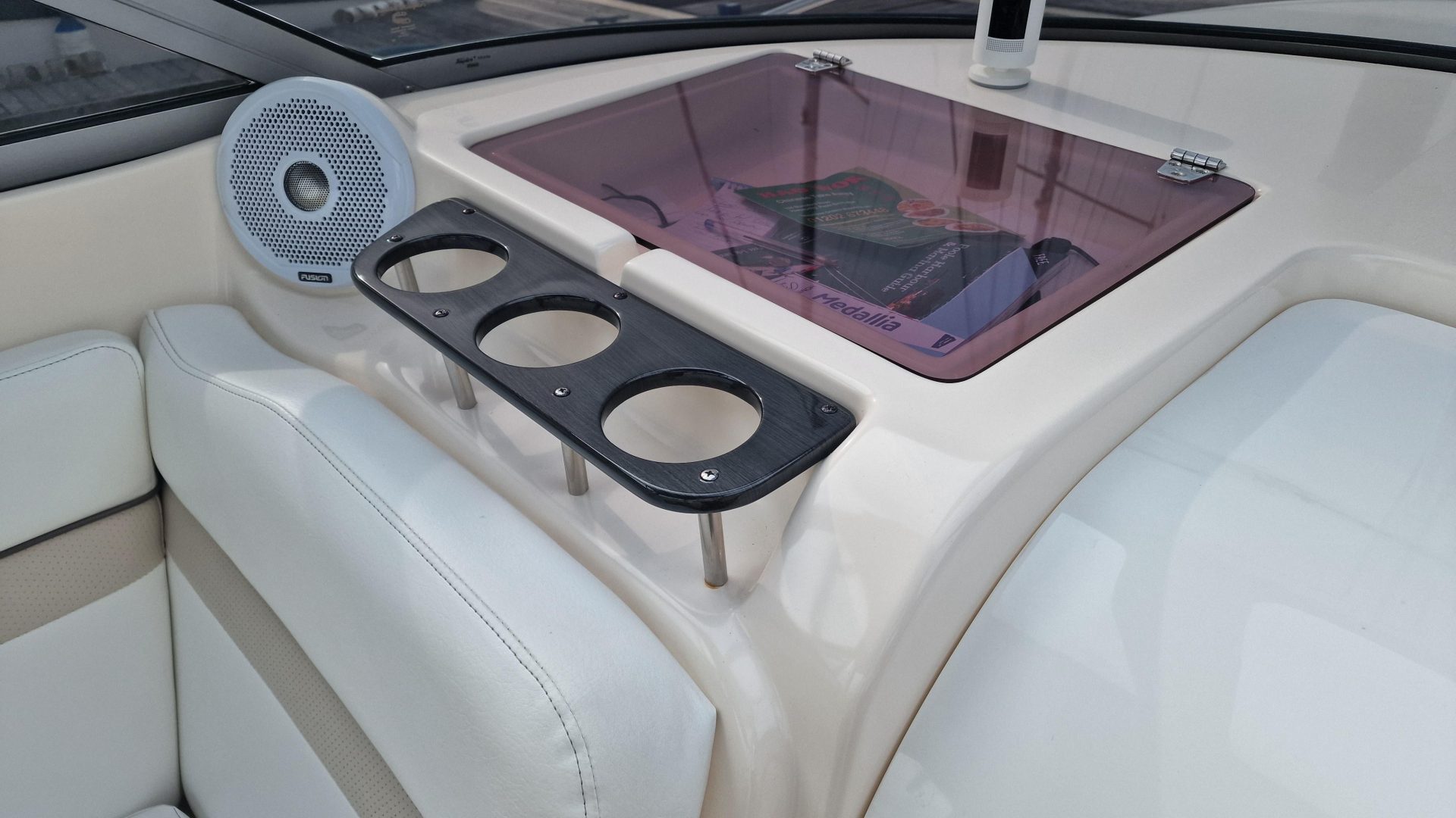 Rinker 270 Fiesta Vee