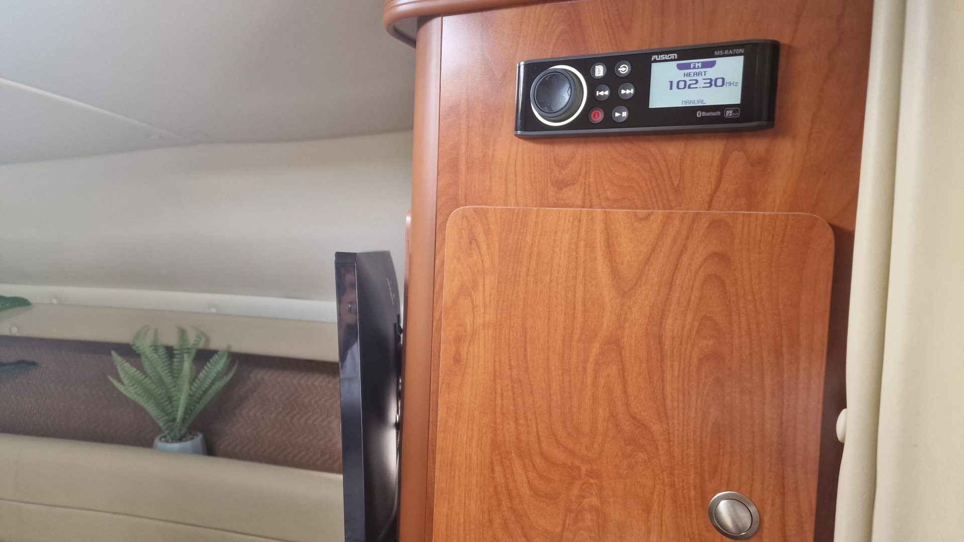 Rinker 270 Fiesta Vee