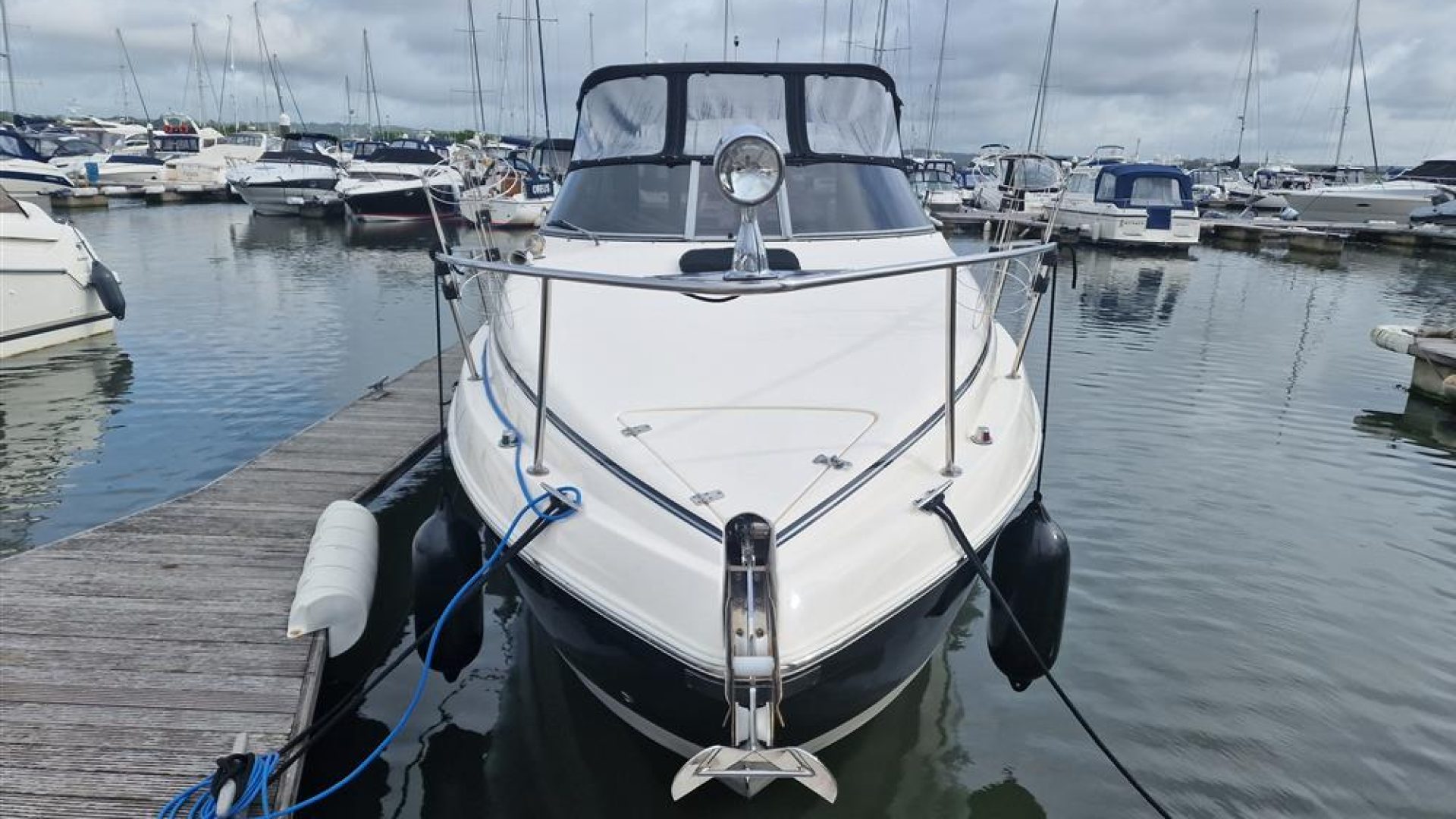 Rinker 270