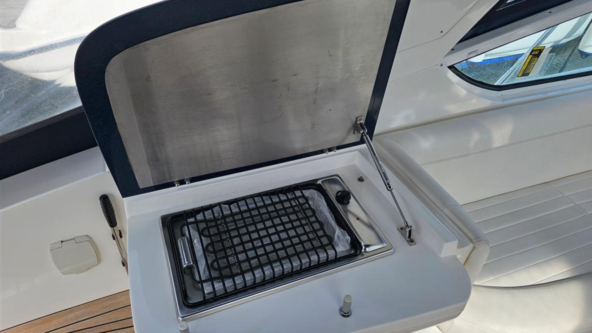 Sealine S29