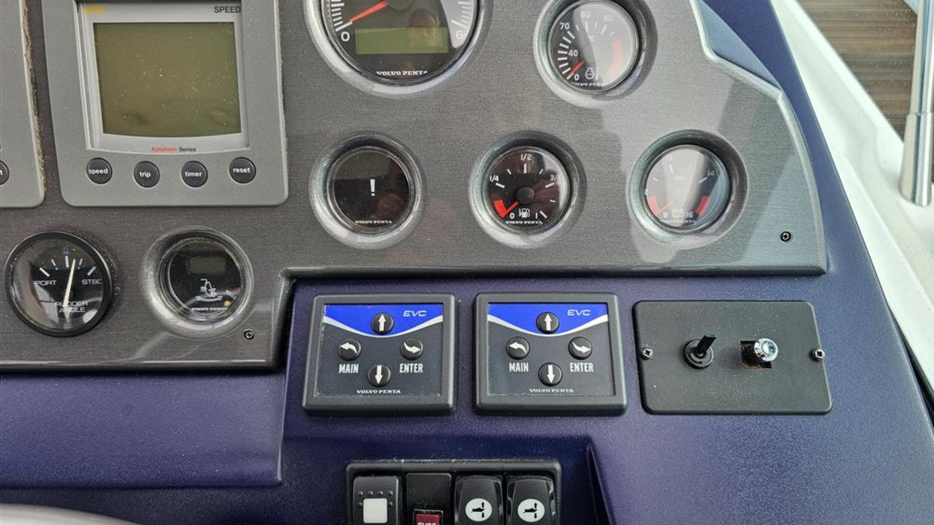 Sealine S29