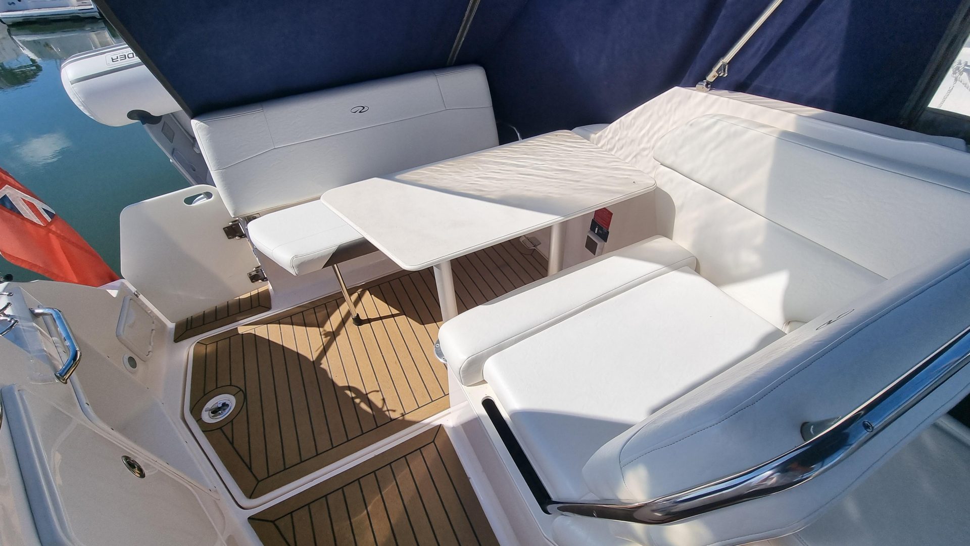 Regal 2860 Window Express