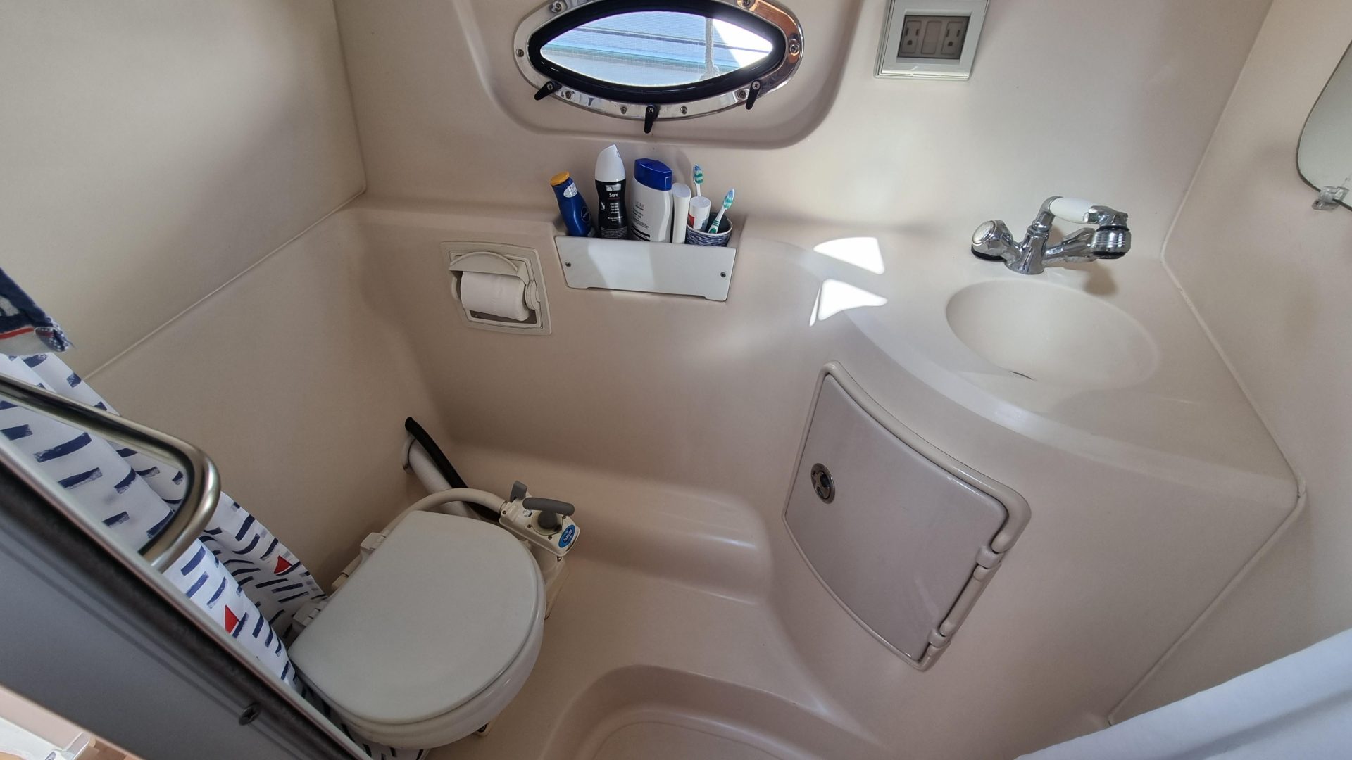 Regal 2860 Window Express
