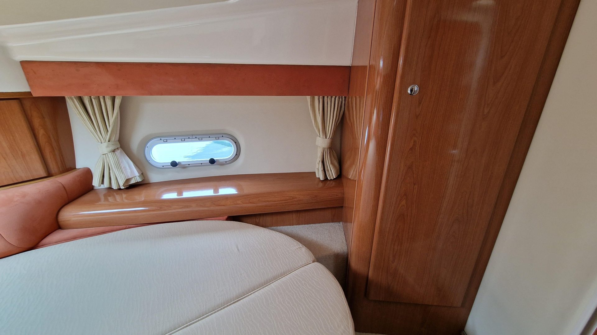 Sealine S34