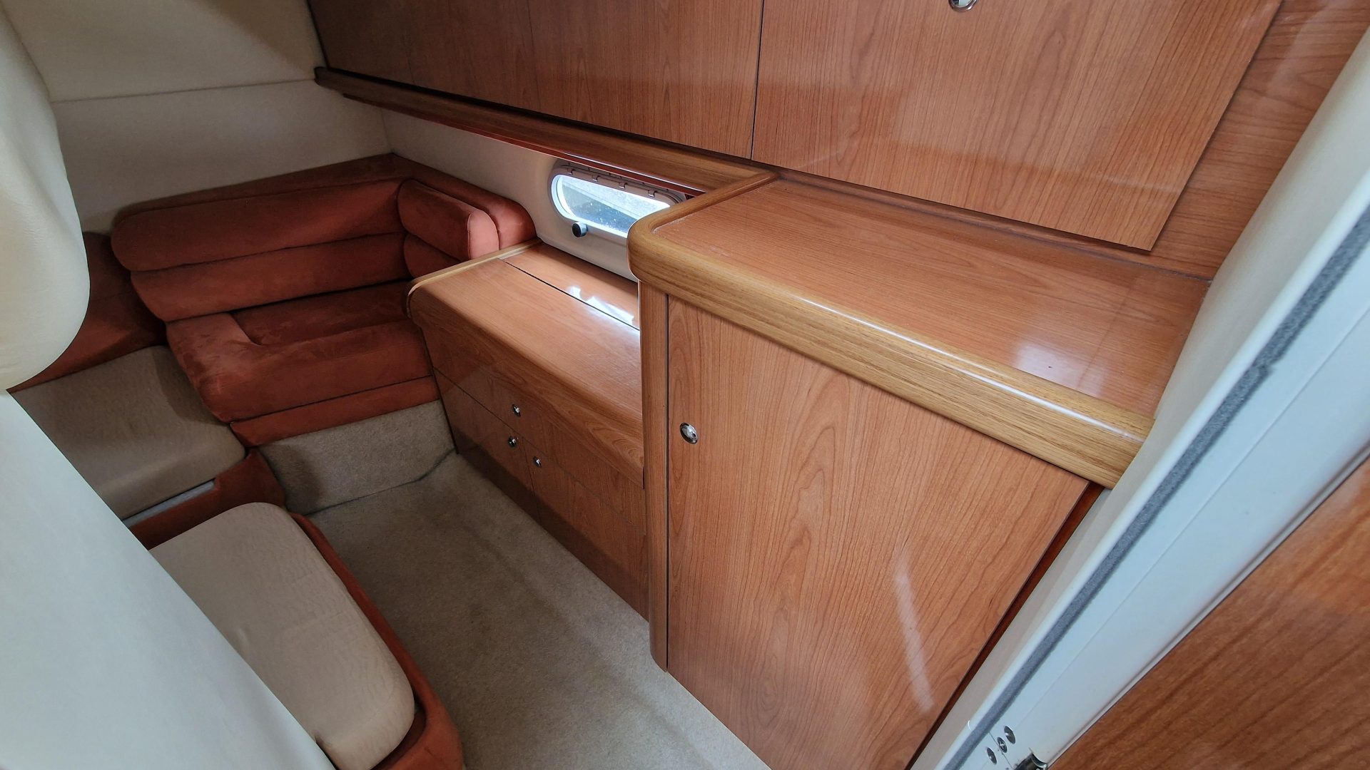 Sealine S34