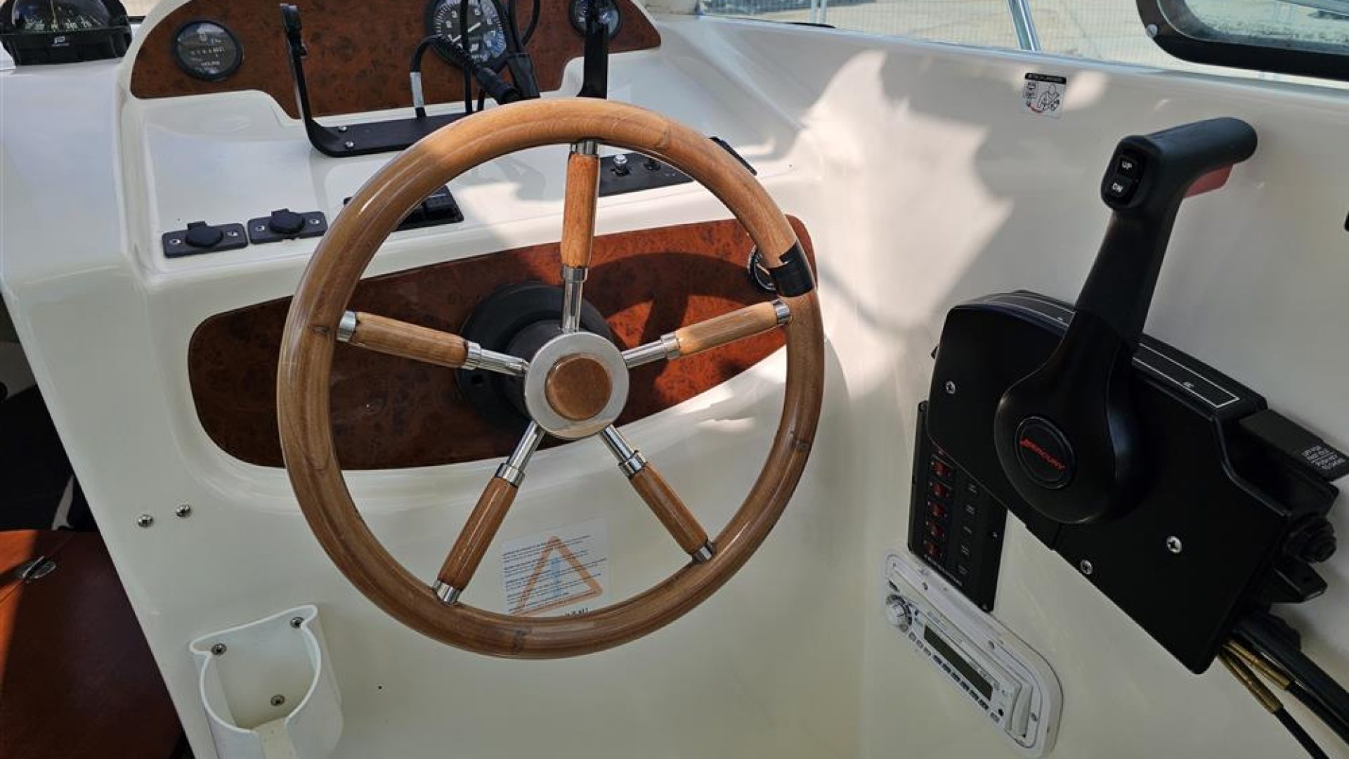 Jeanneau Merry Fisher 625