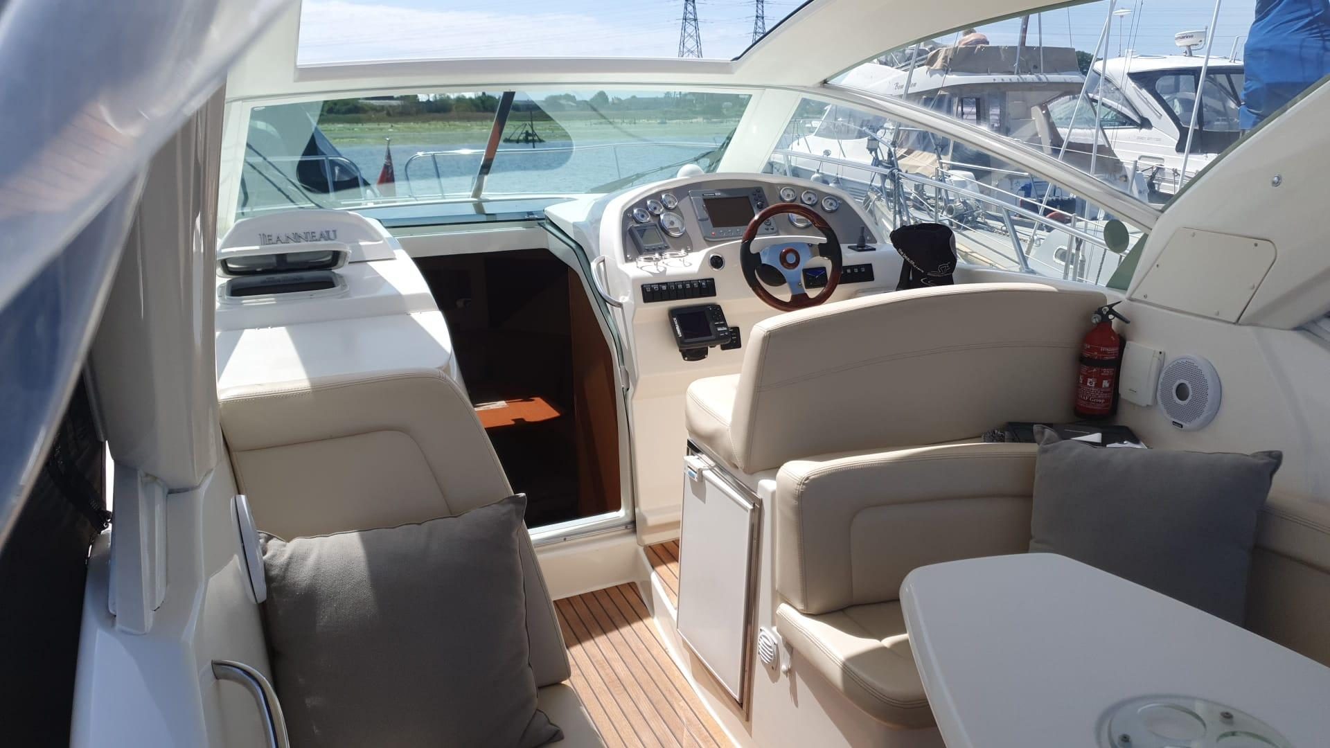 Jeanneau Prestige 30 S.