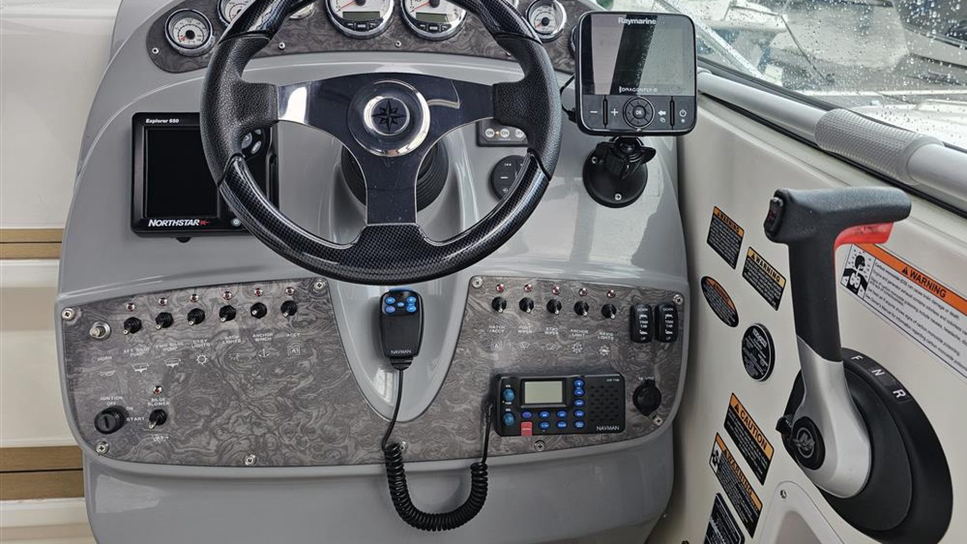 Maxum 2400 SE