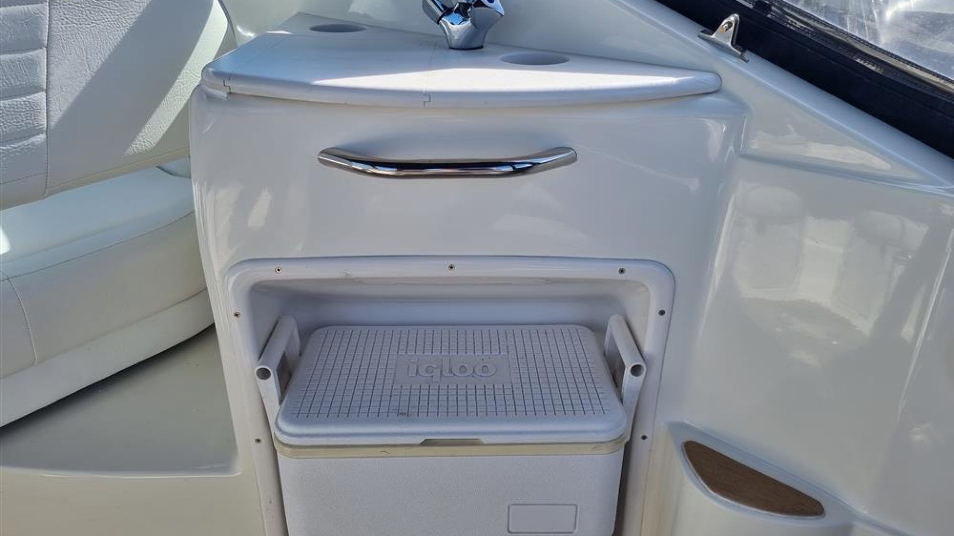 Maxum 2400 SE