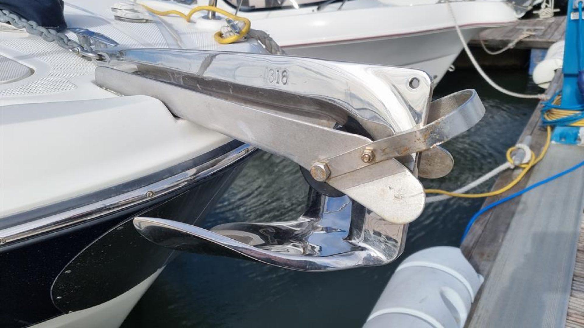 Maxum 2400 SE
