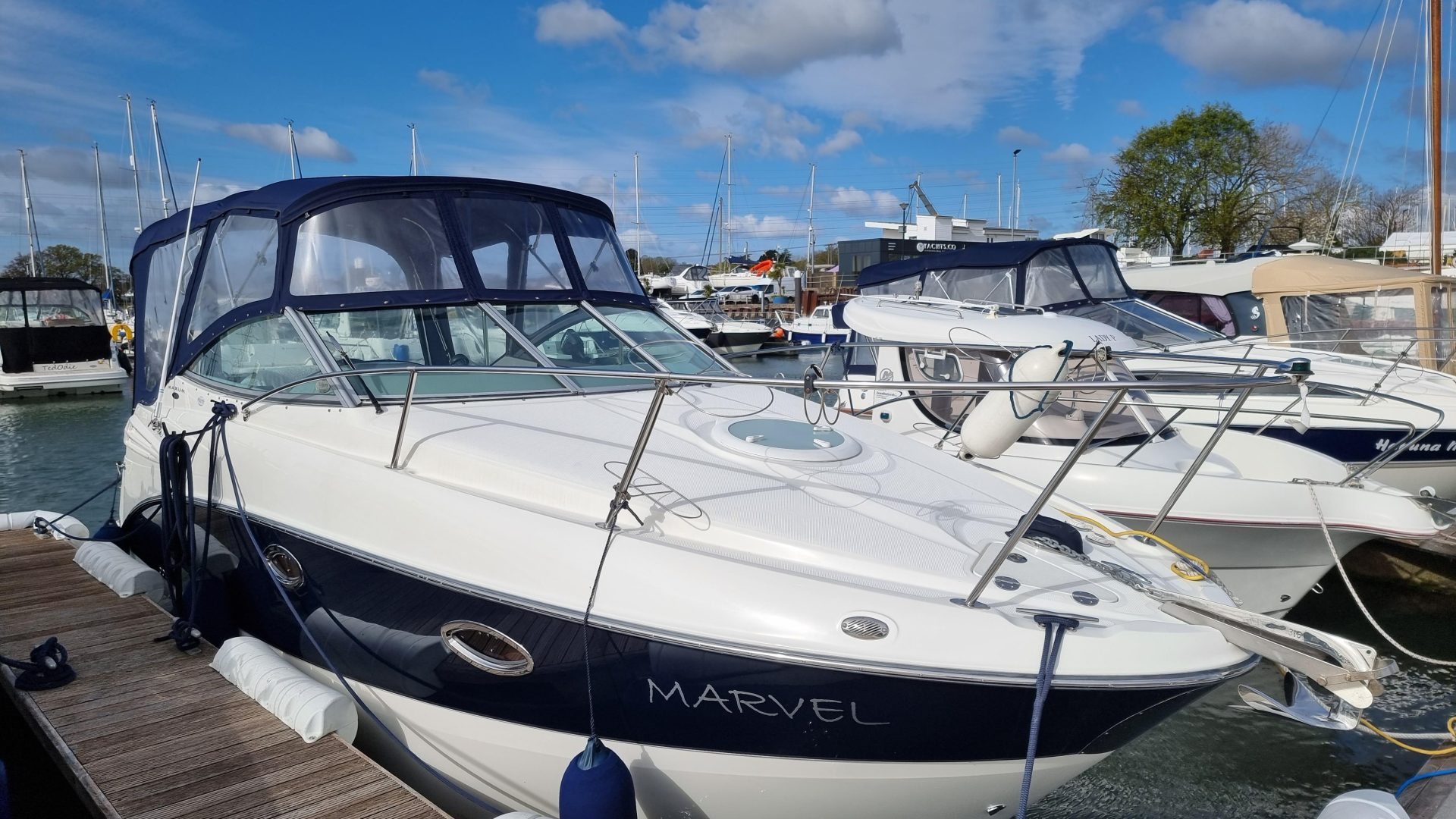 Maxum 2400 SE