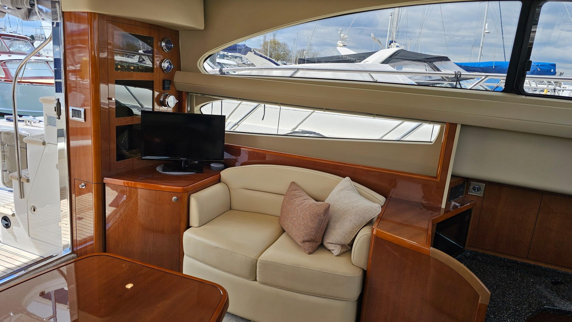 Princess 42 Flybridge