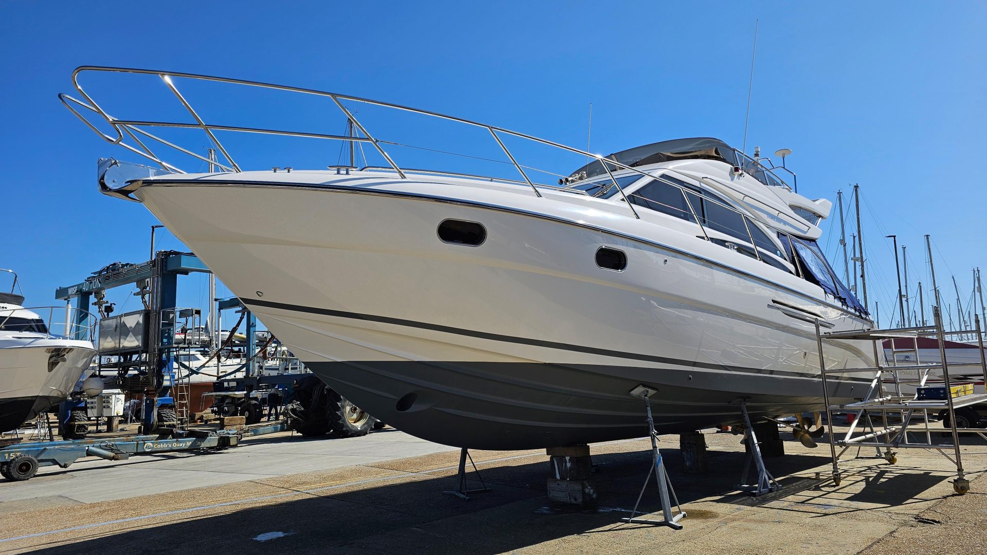 Princess 42 Flybridge