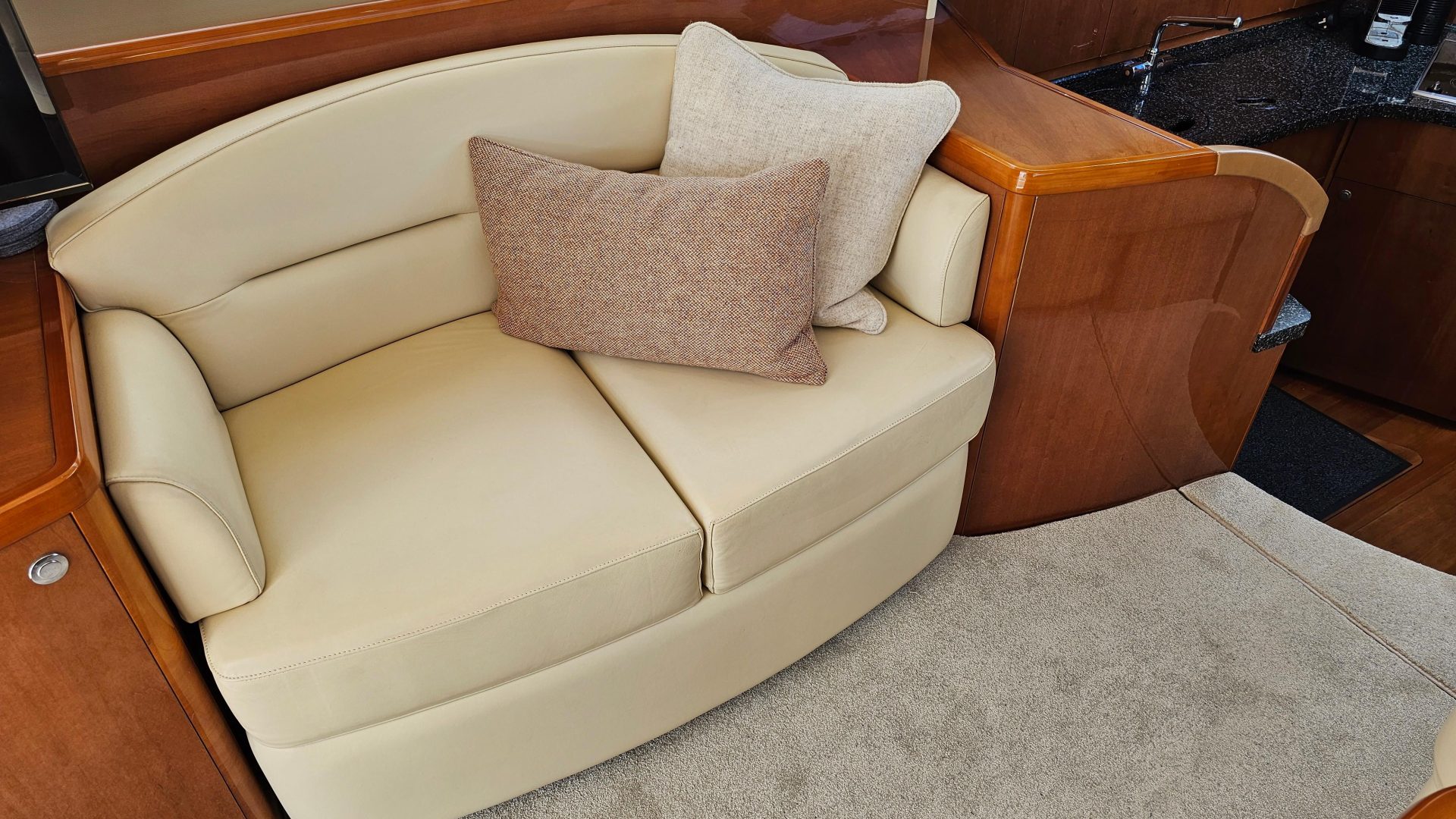 Princess 42 Flybridge
