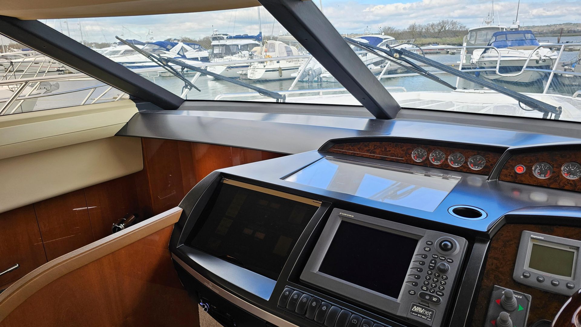 Princess 42 Flybridge