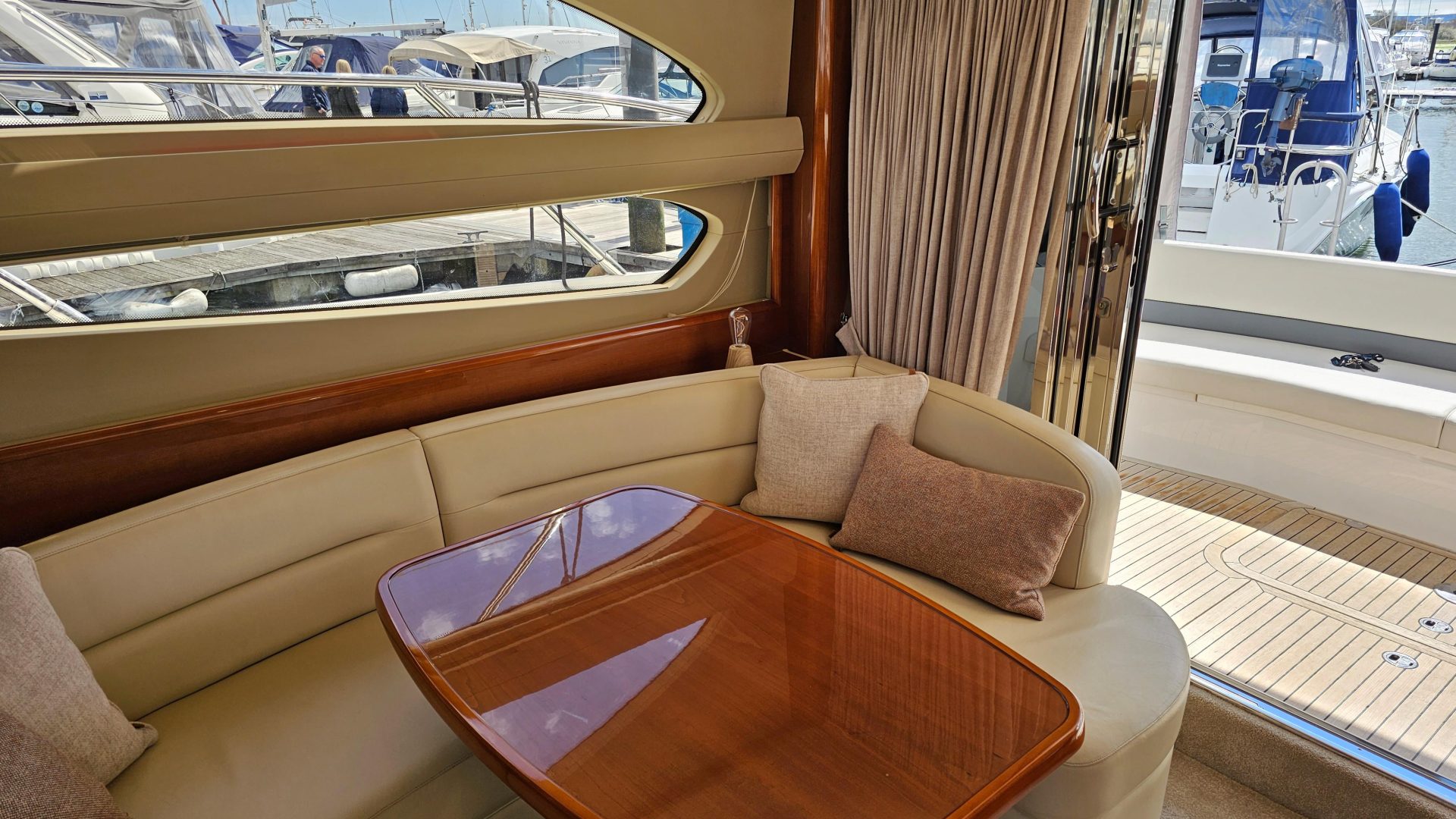 Princess 42 Flybridge